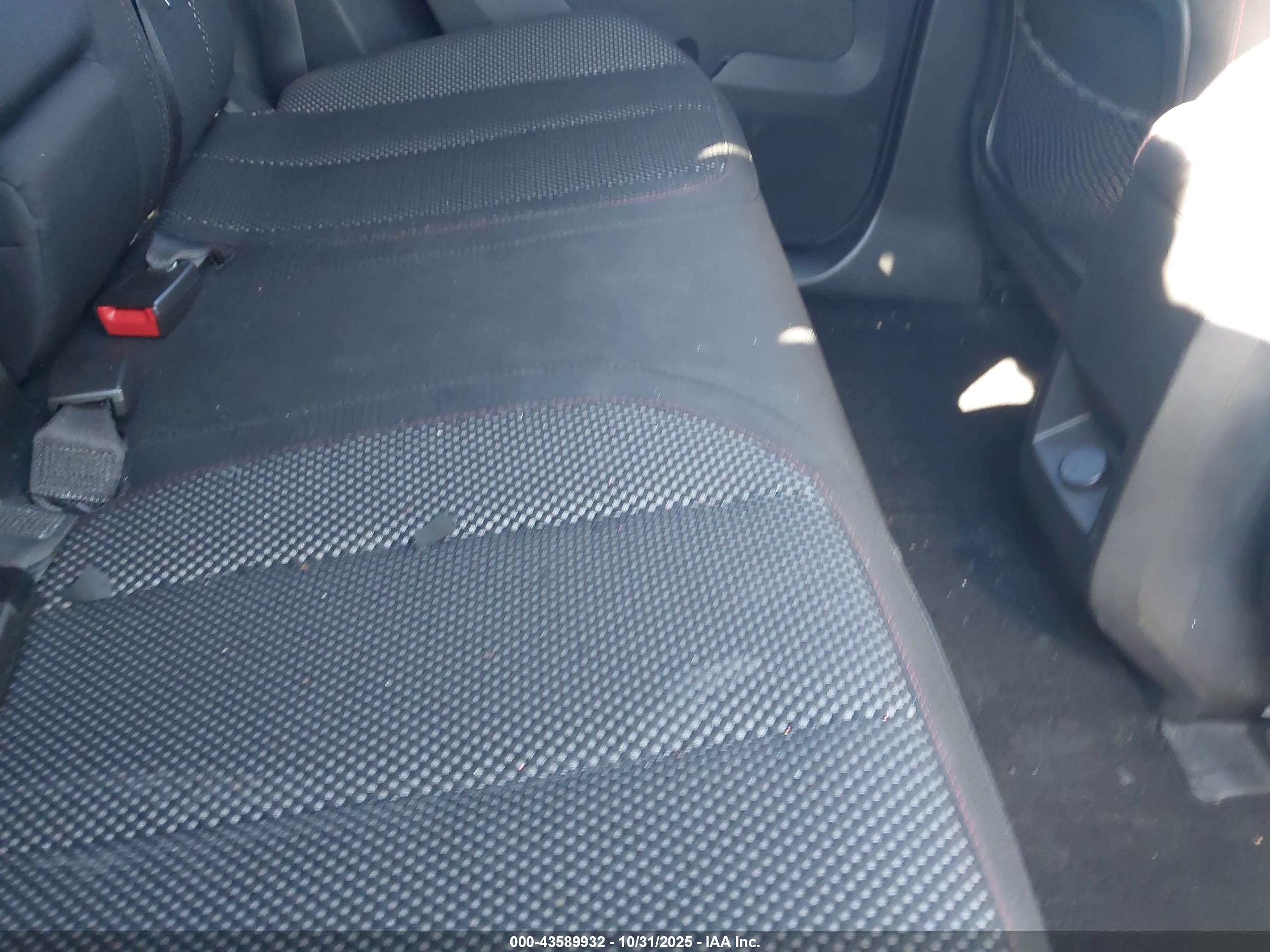 CHEVROLET EQUINOX image 8