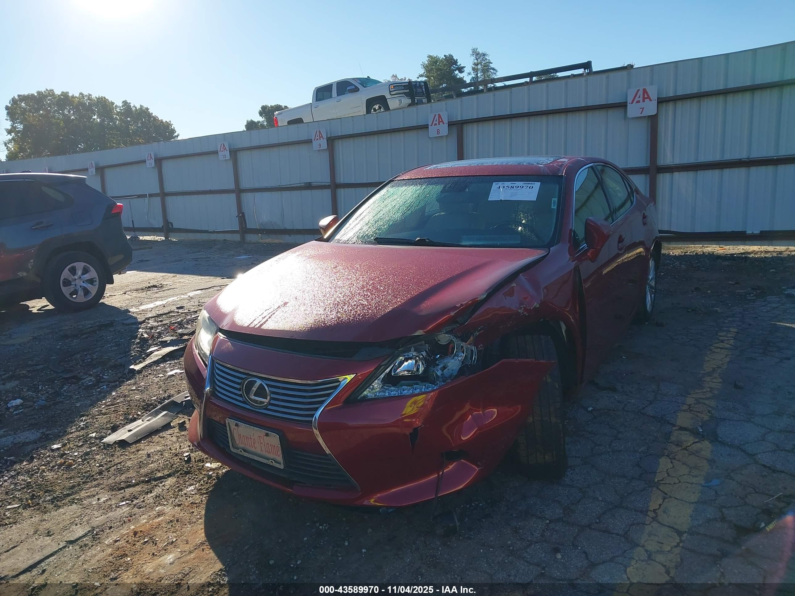 LEXUS ES image 2