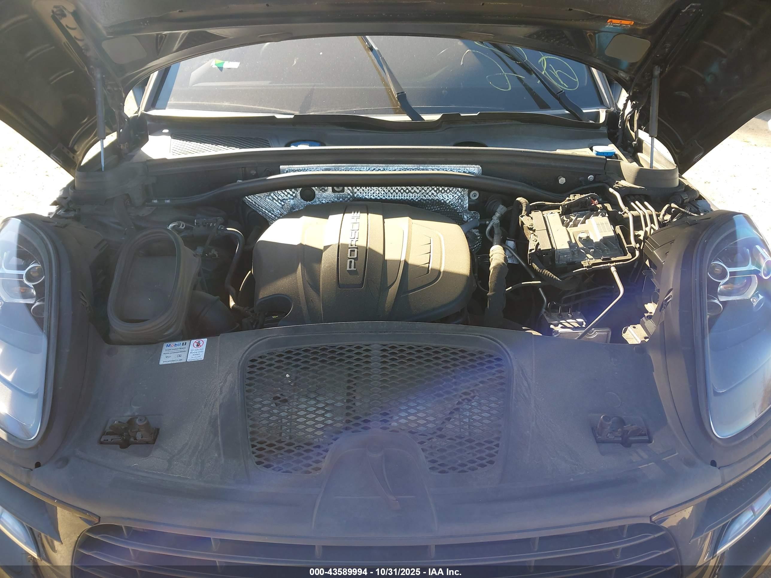 PORSCHE MACAN image 10