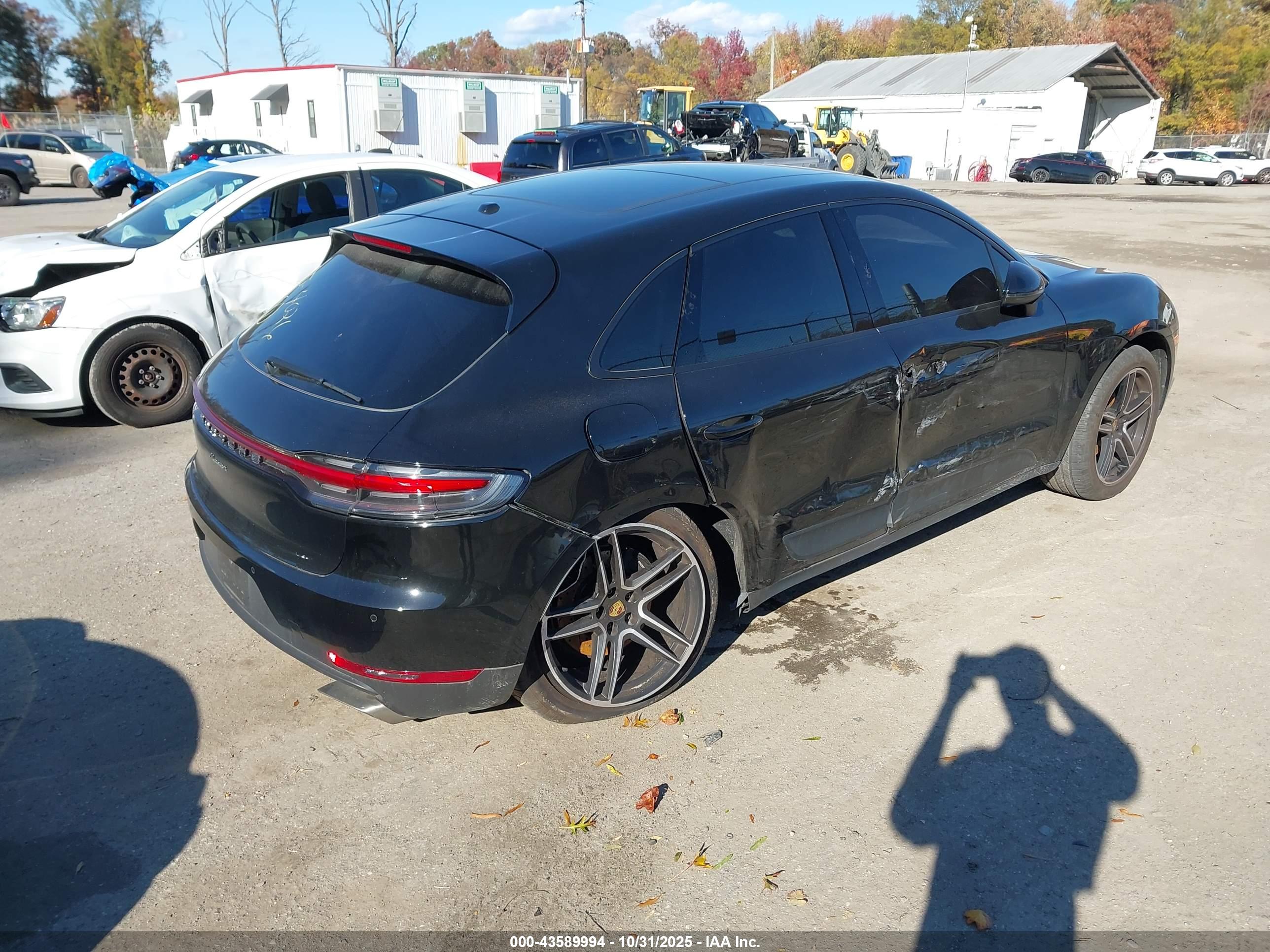 PORSCHE MACAN image 4