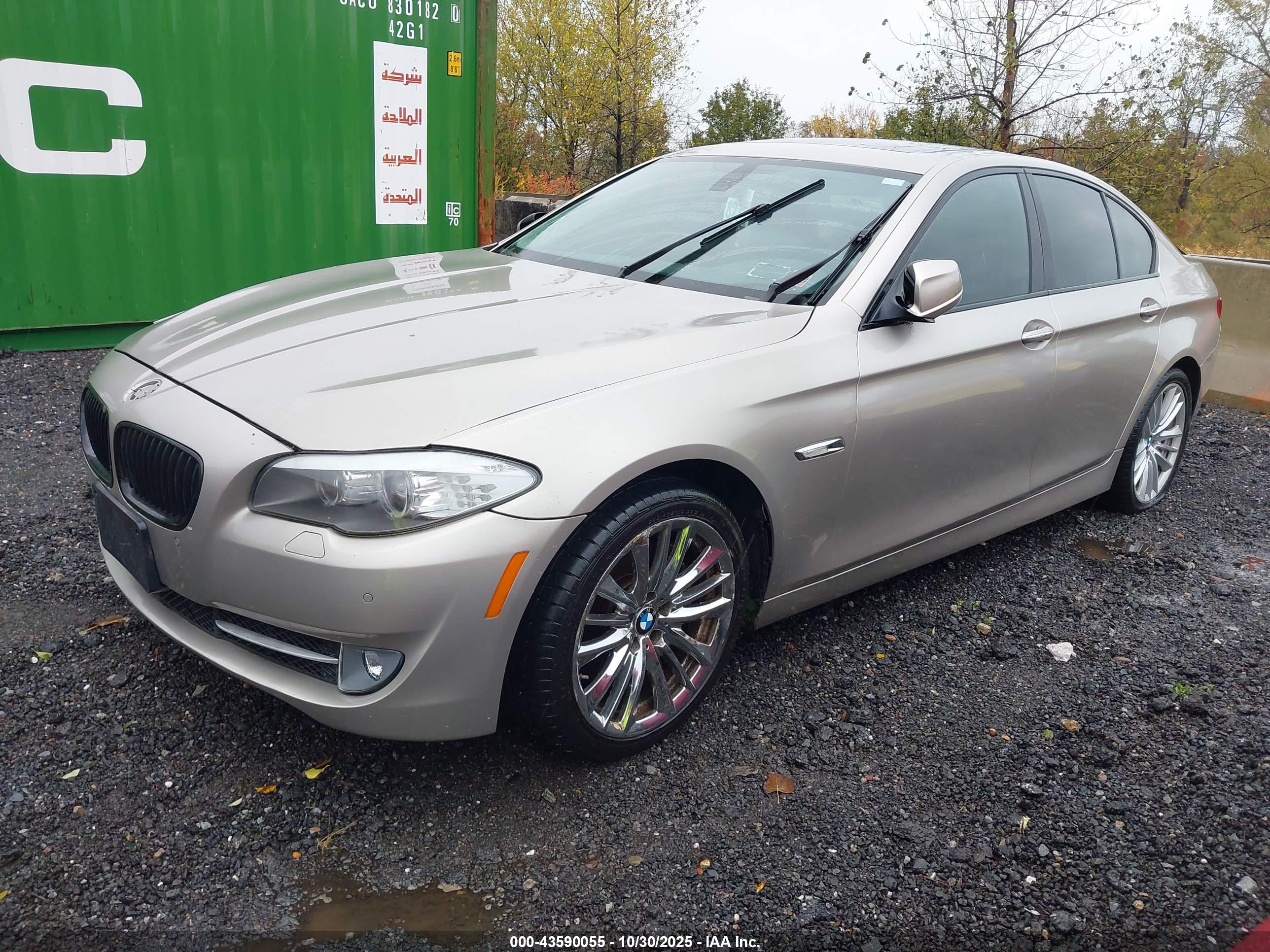 BMW 550I image 2