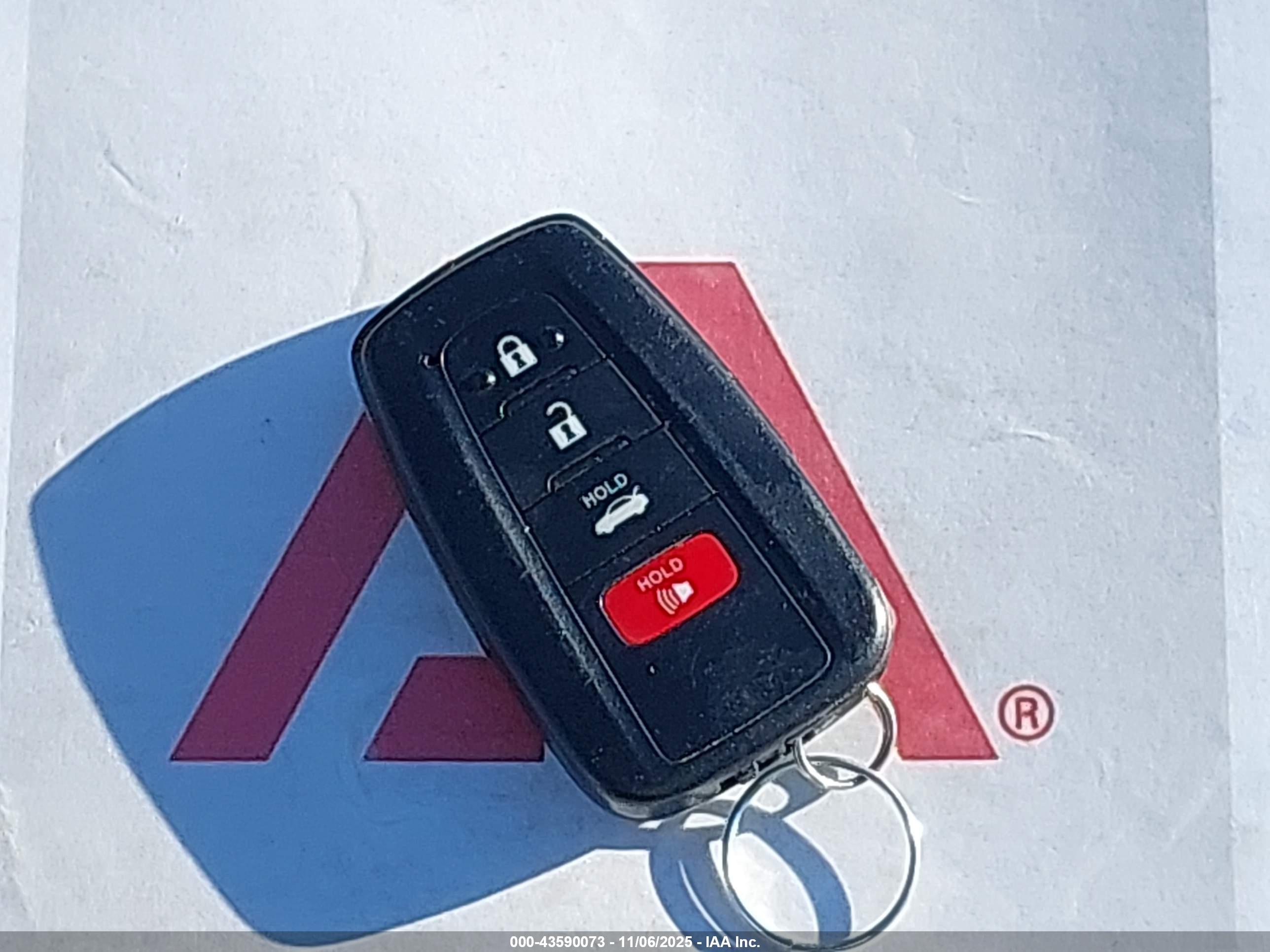 TOYOTA CAMRY image 11