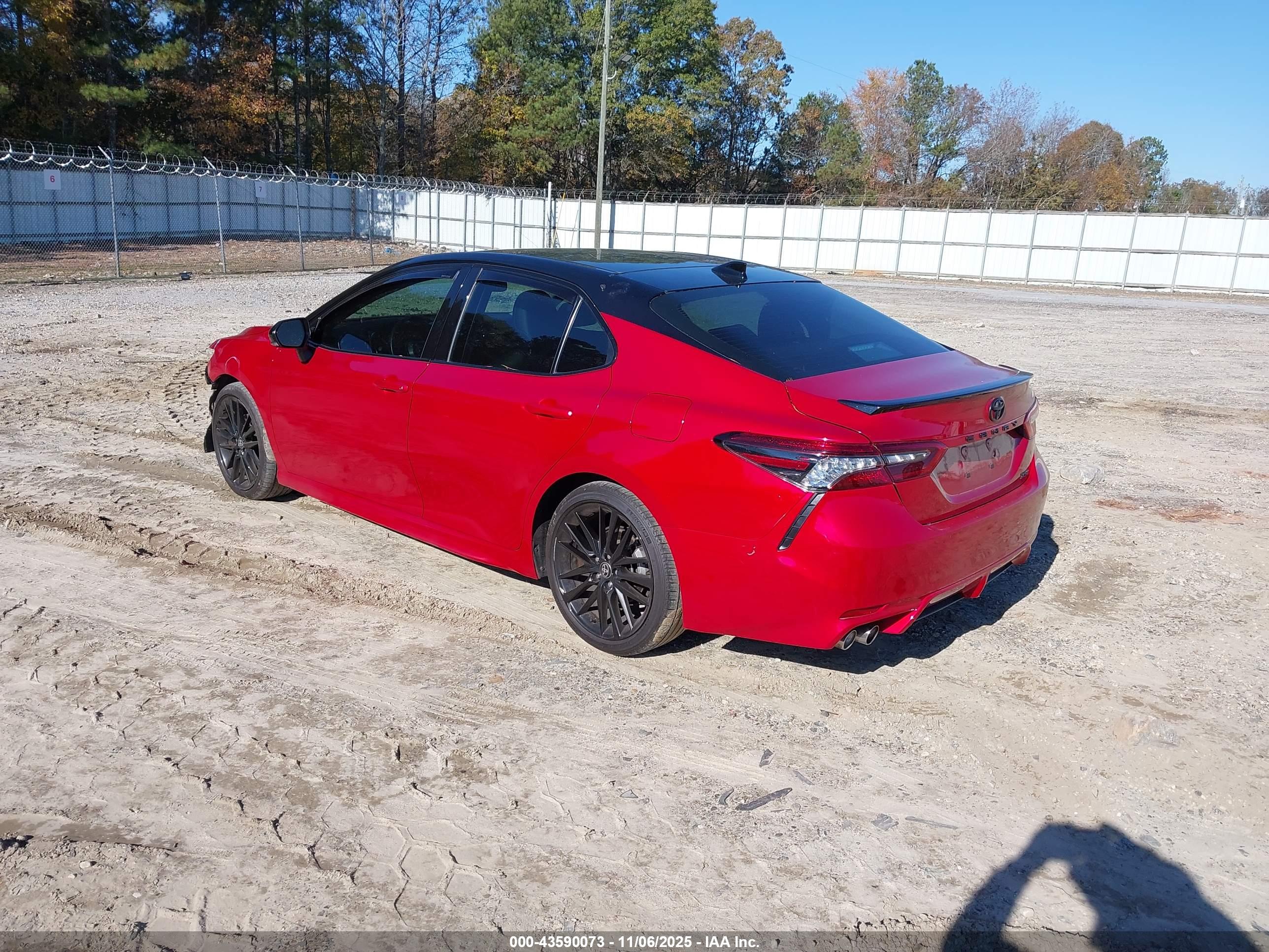 TOYOTA CAMRY image 3