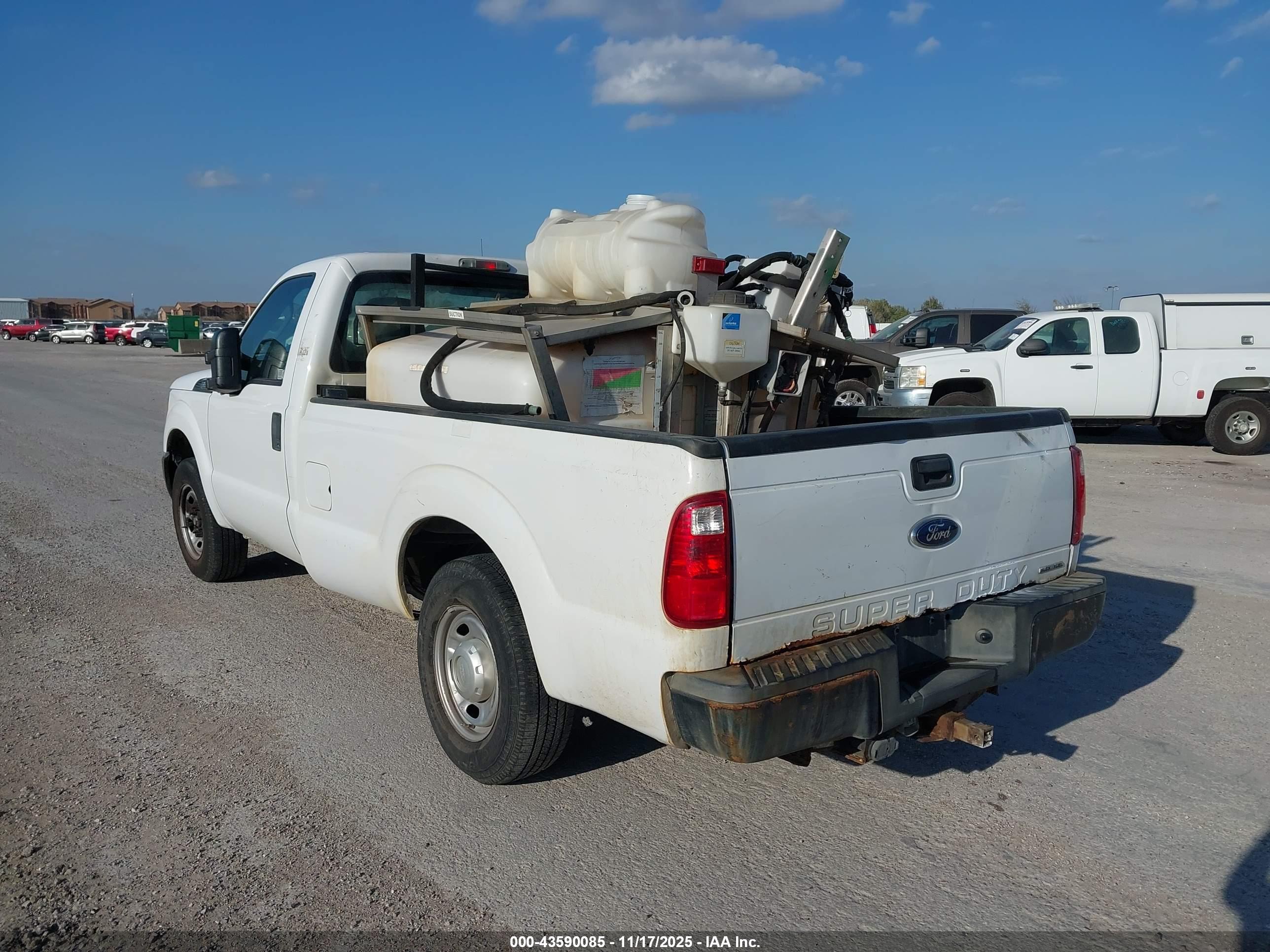 FORD F-350 image 3