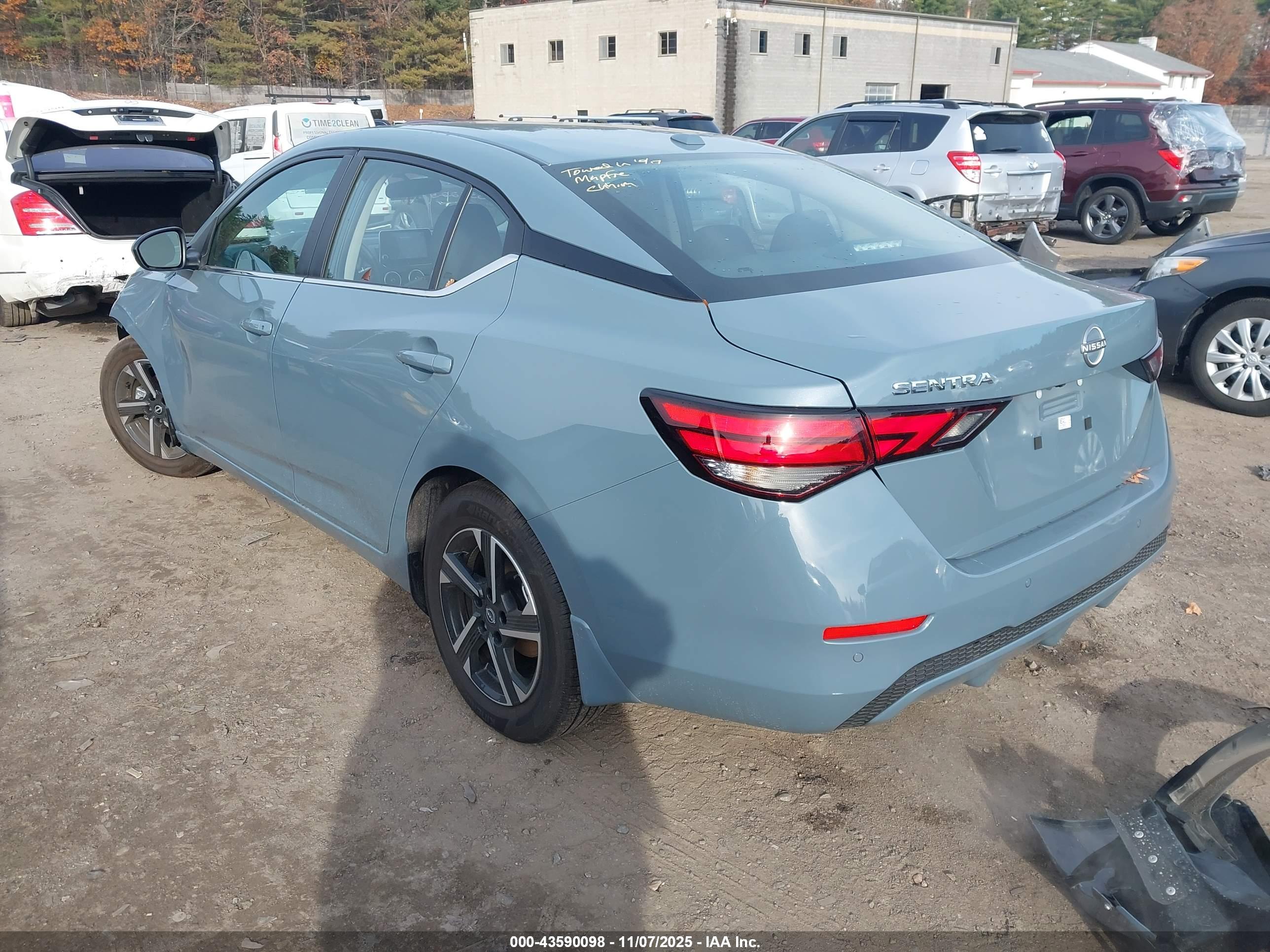 NISSAN SENTRA image 3