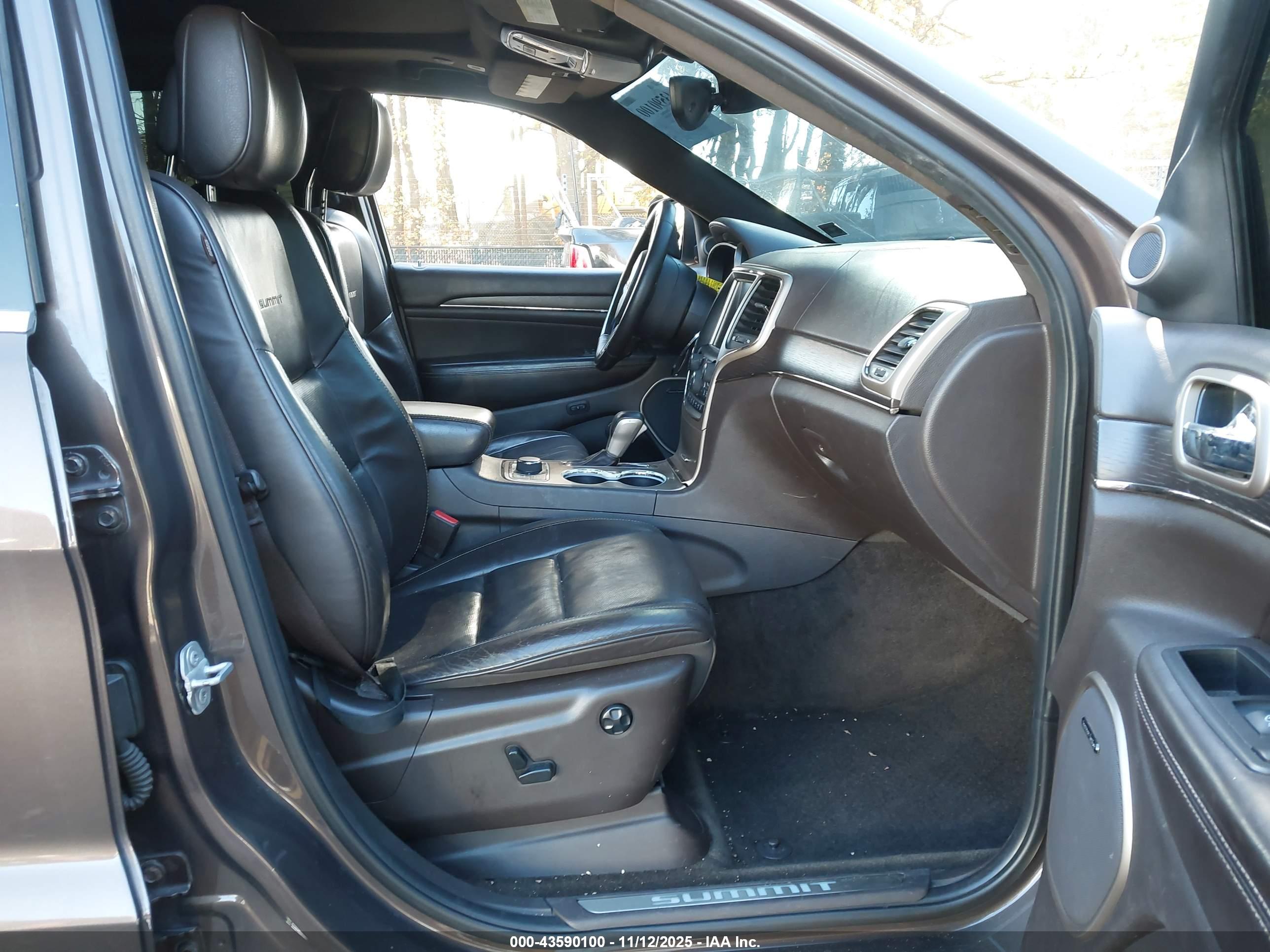 JEEP GRAND image 5