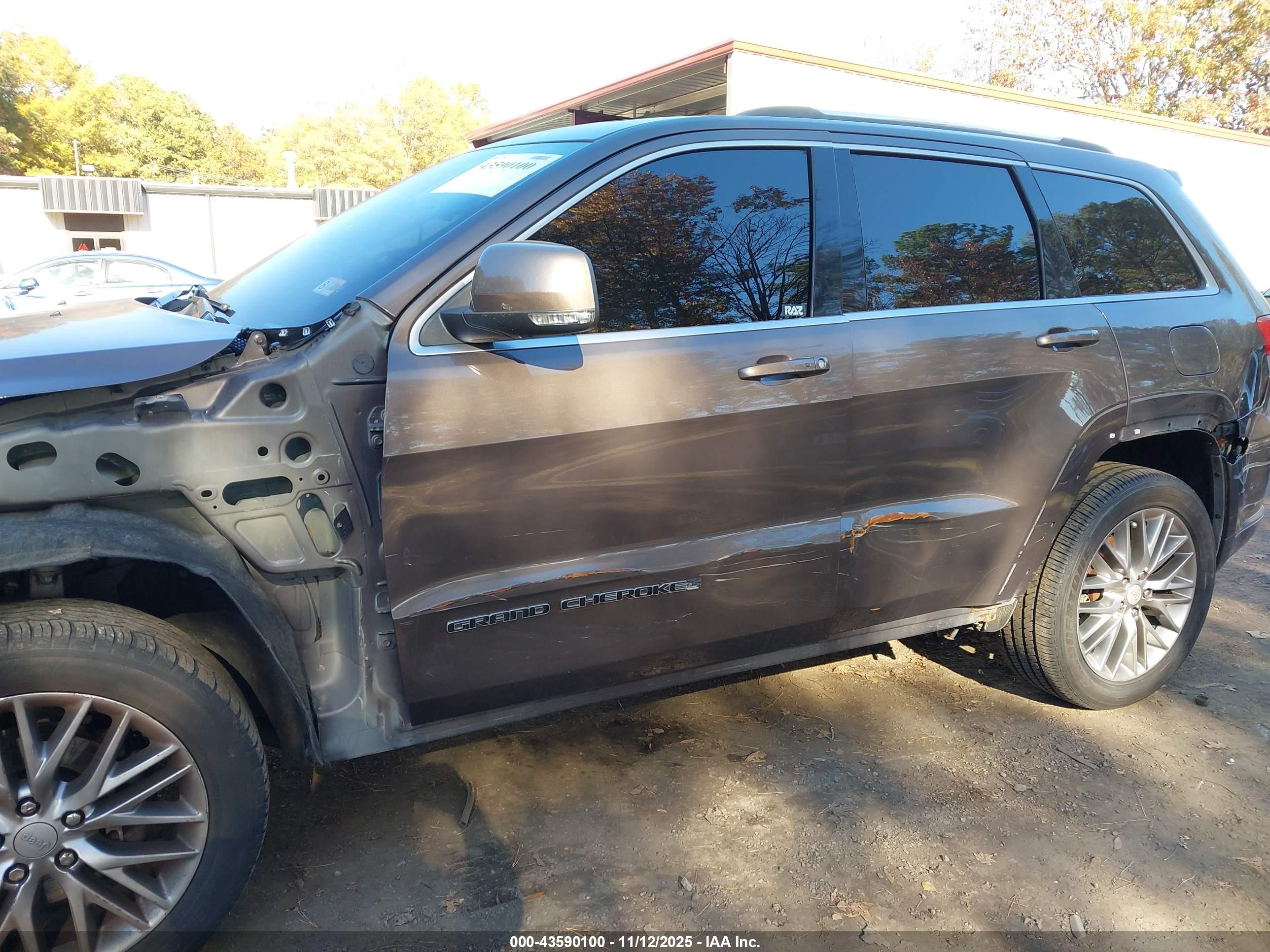 JEEP GRAND image 6