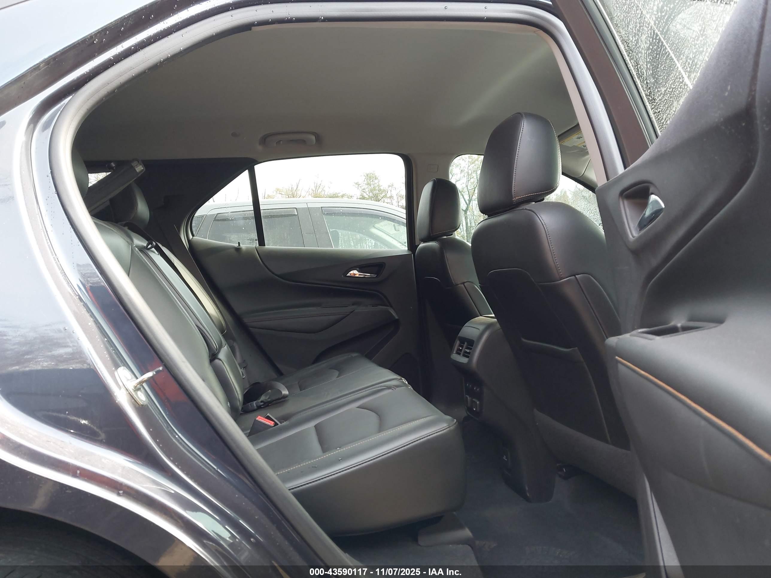 CHEVROLET EQUINOX image 8