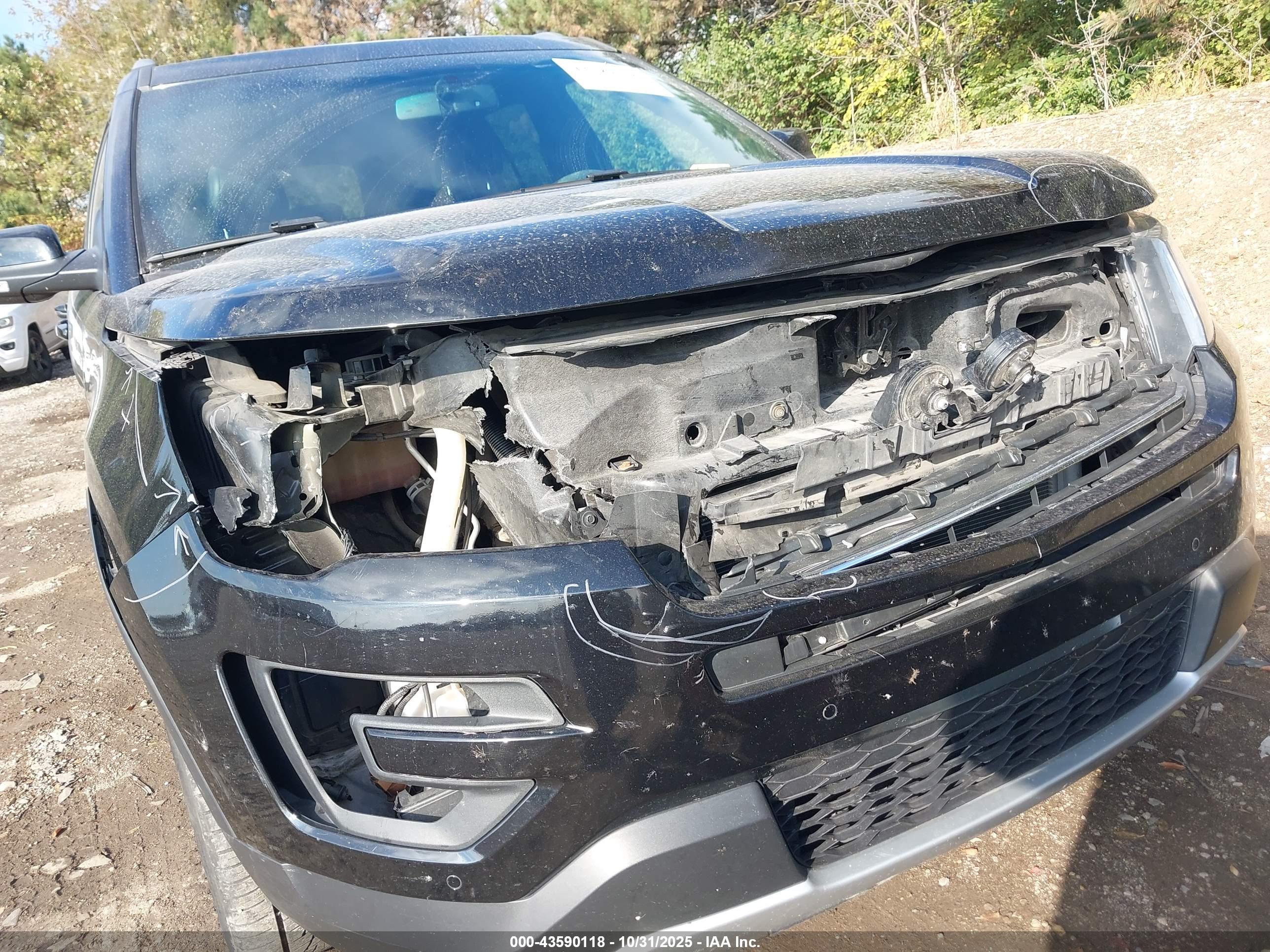 FORD EXPLORER image 6