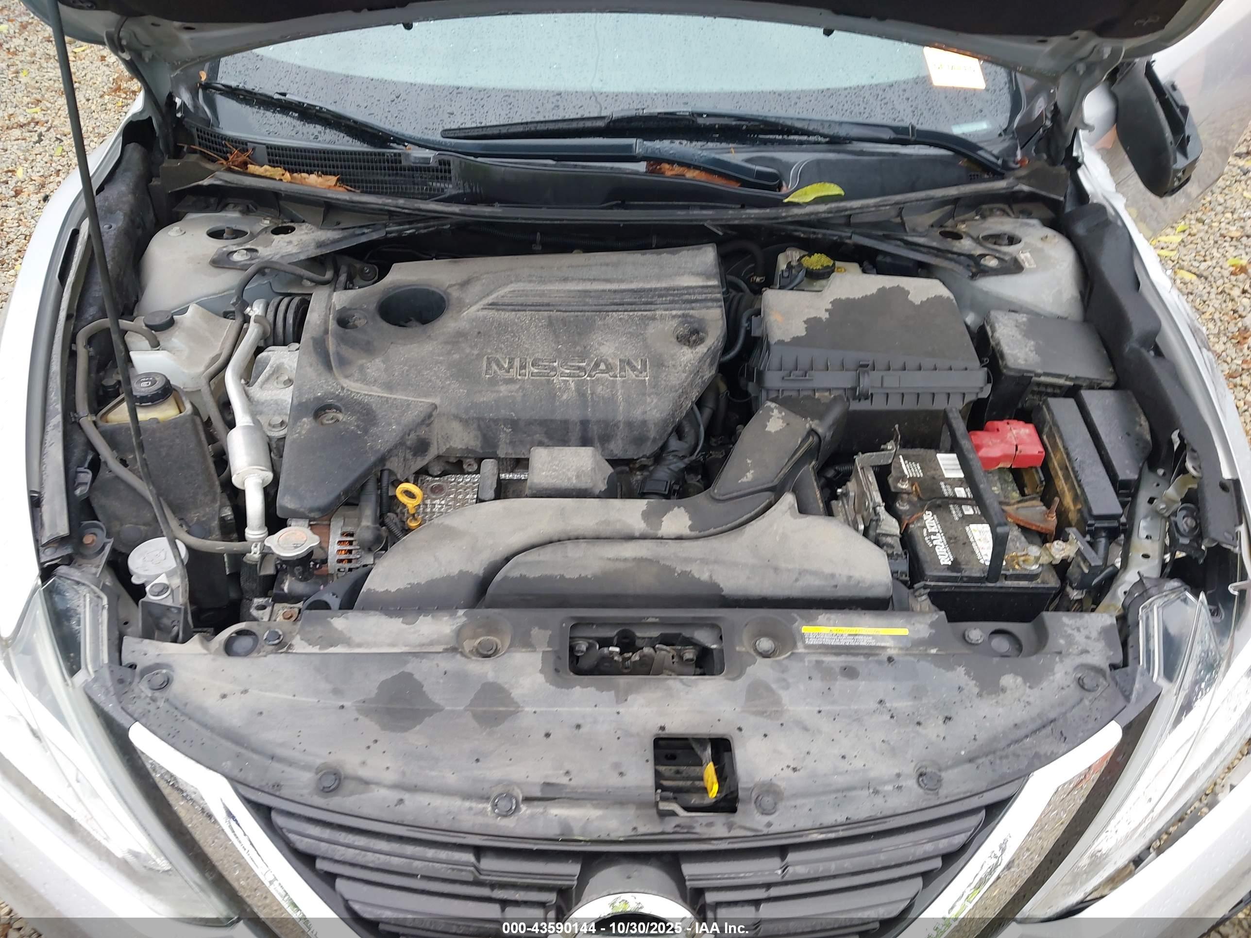 NISSAN ALTIMA image 10