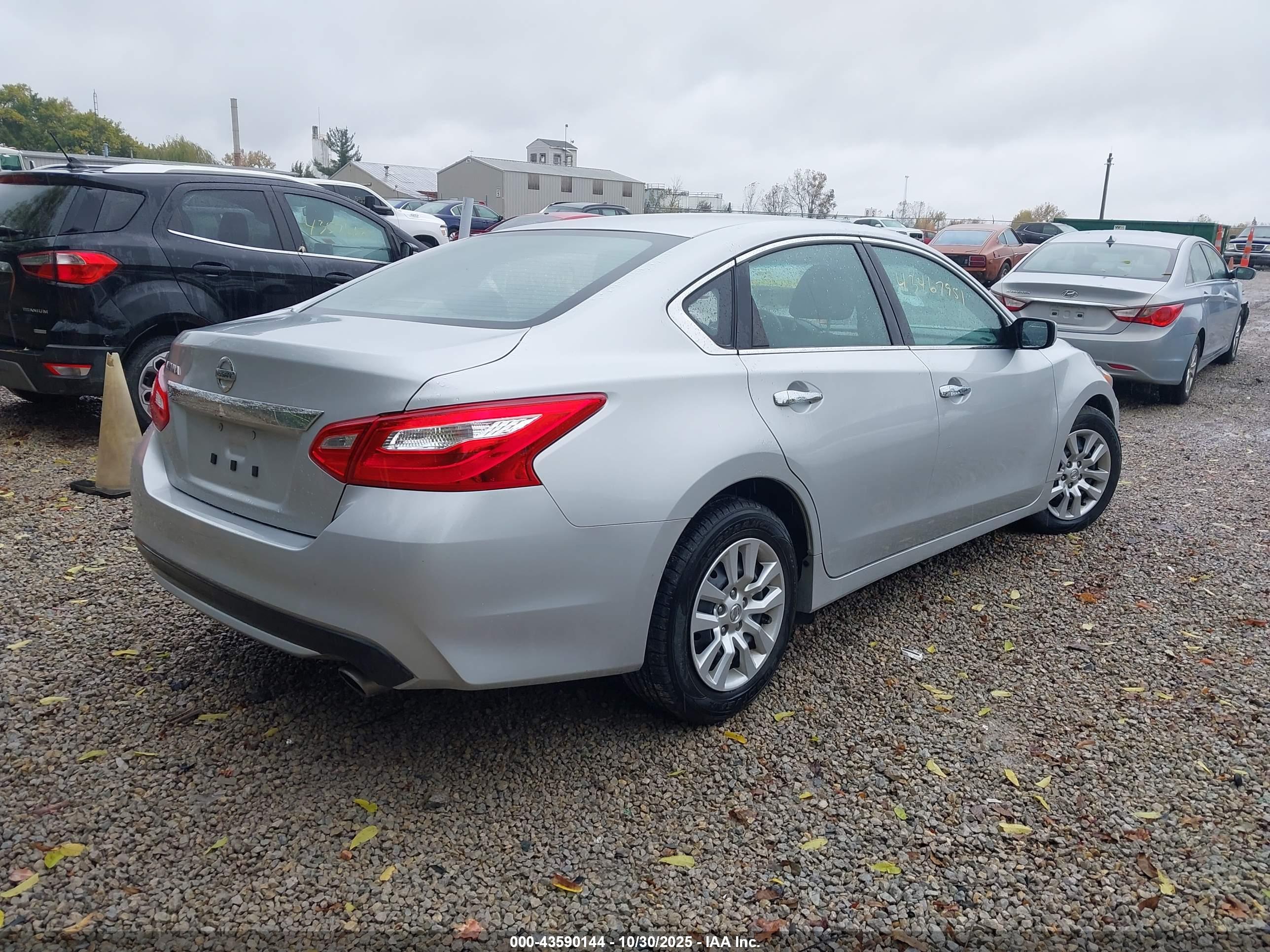 NISSAN ALTIMA image 4