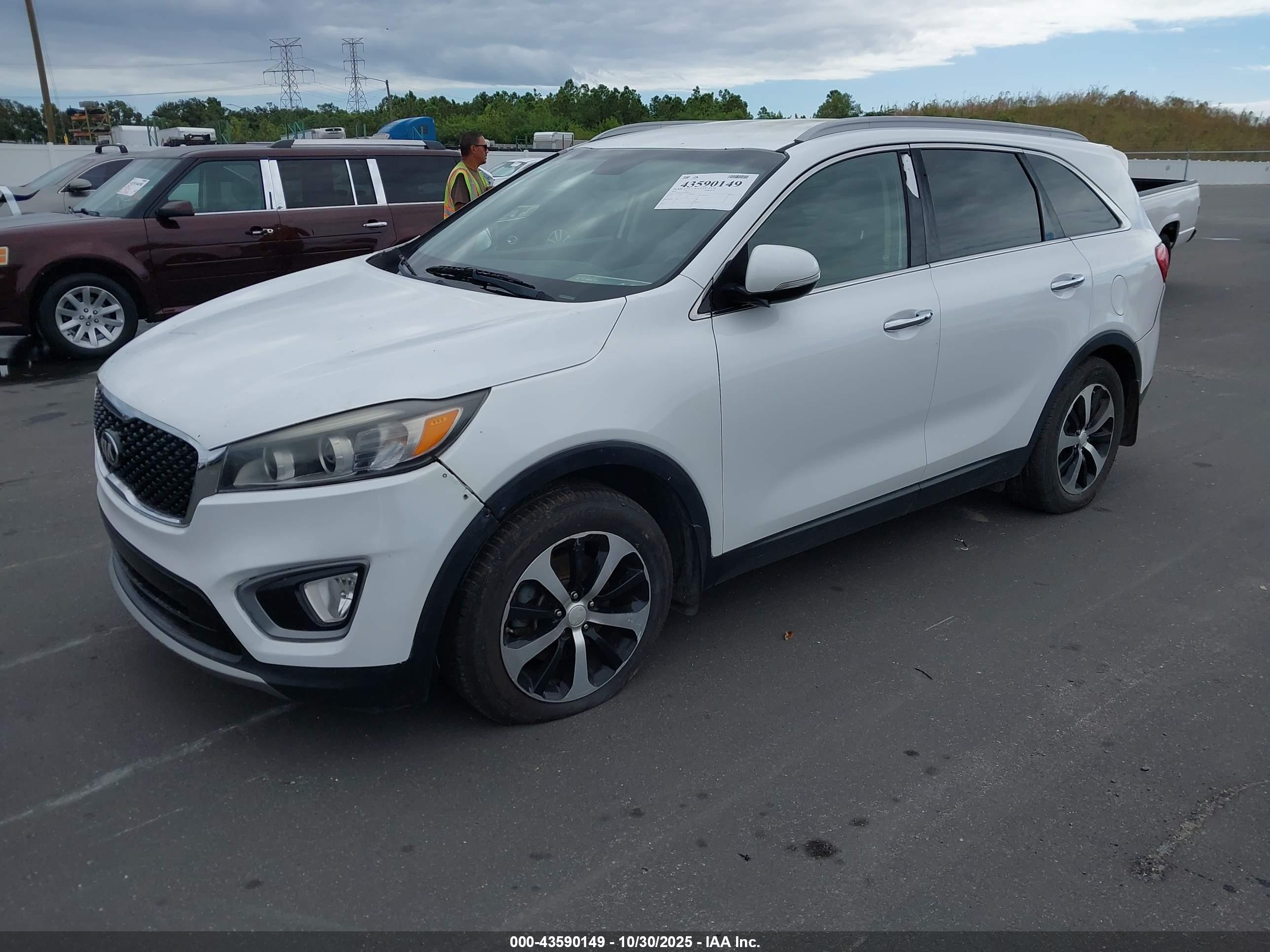 KIA SORENTO image 2