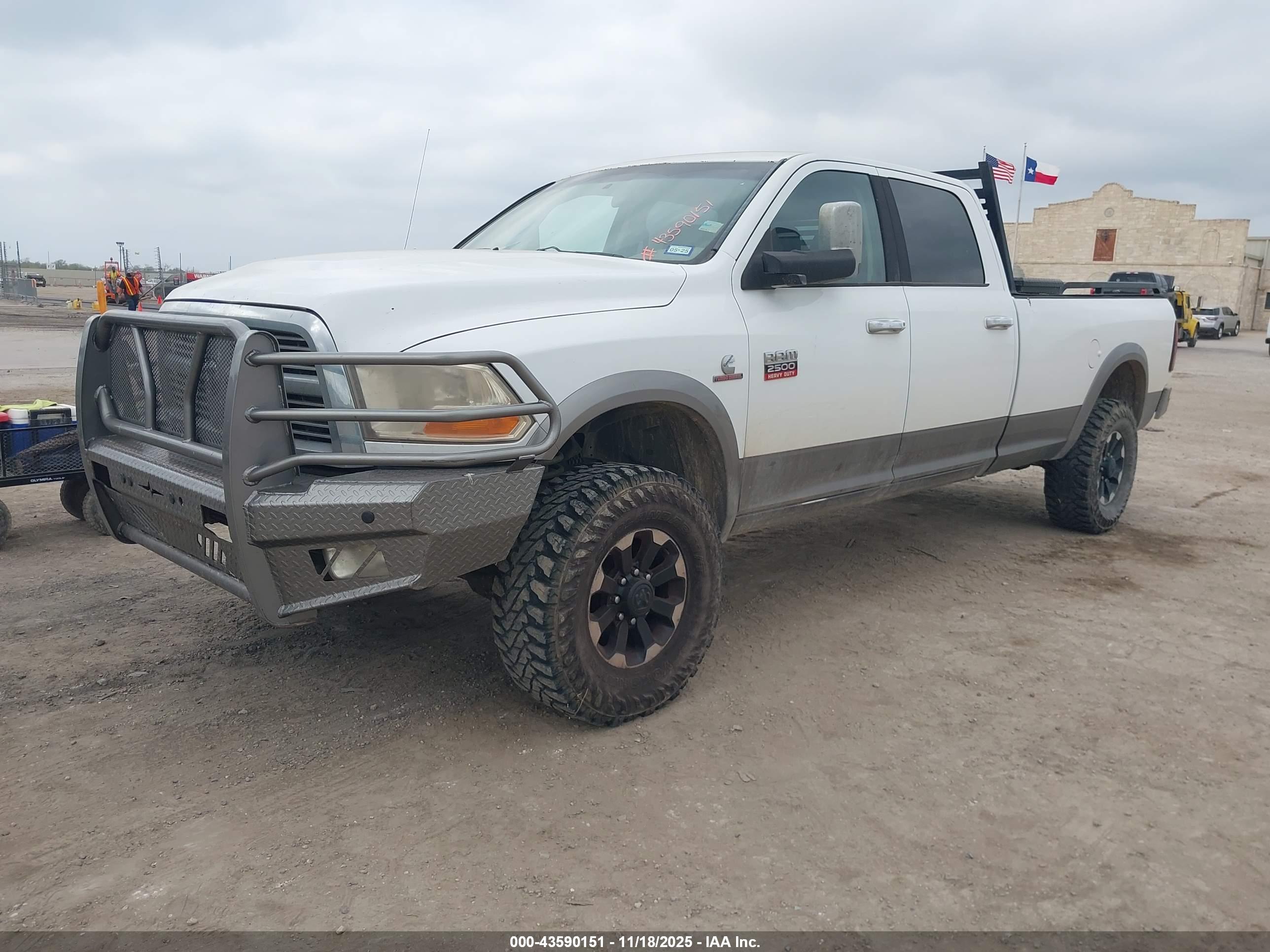 DODGE RAM image 2