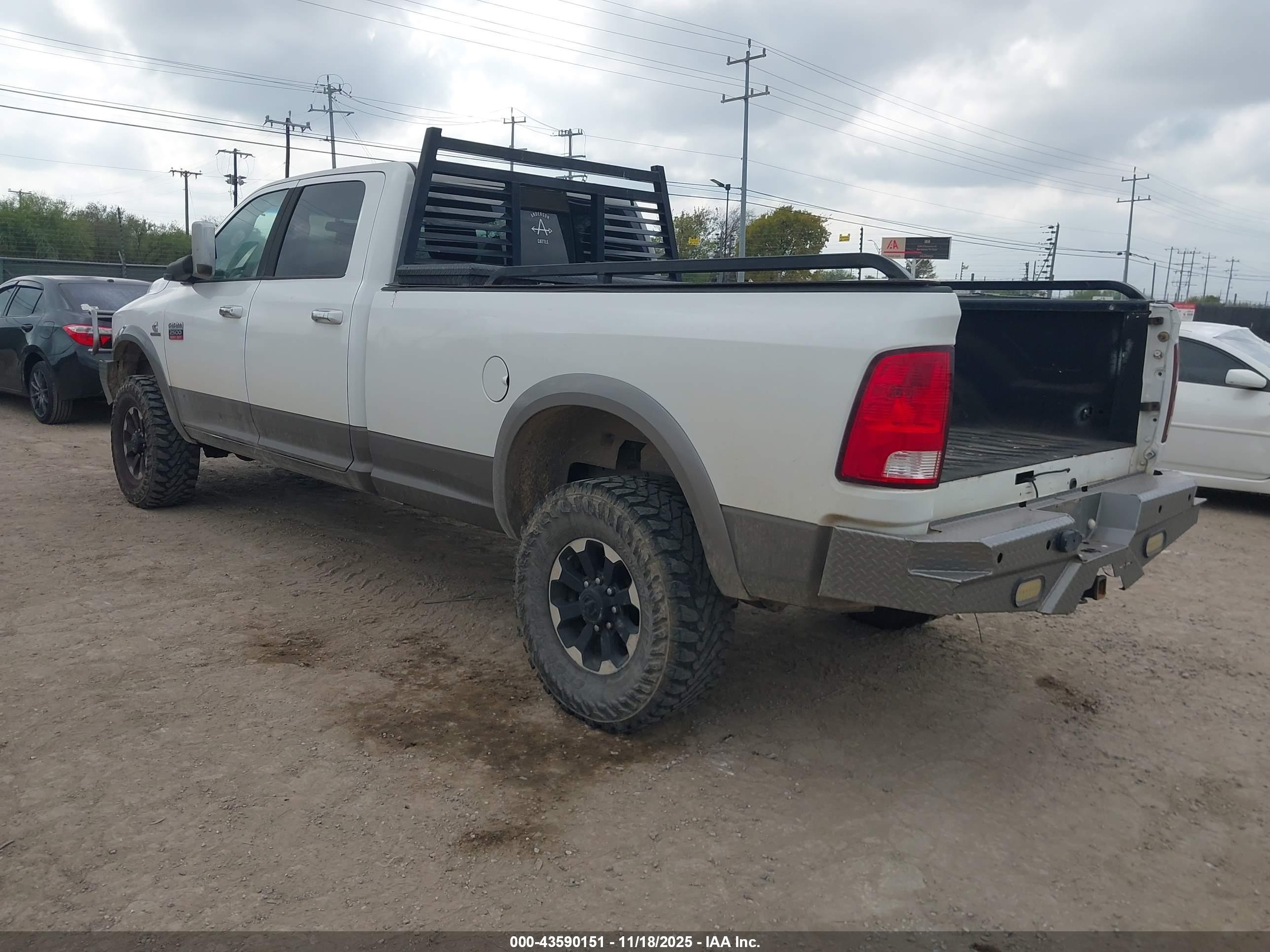 DODGE RAM image 3