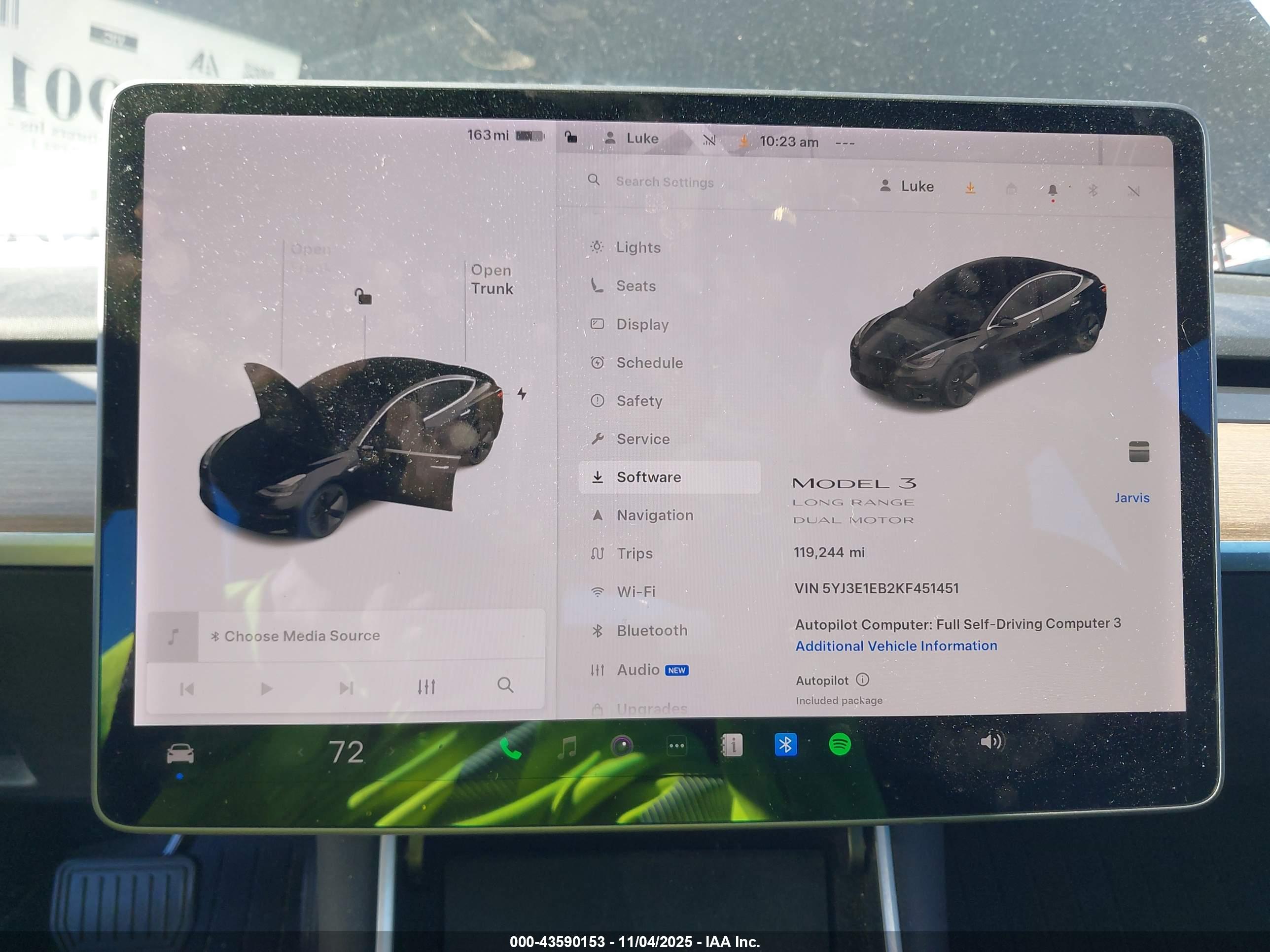 TESLA MODEL image 7