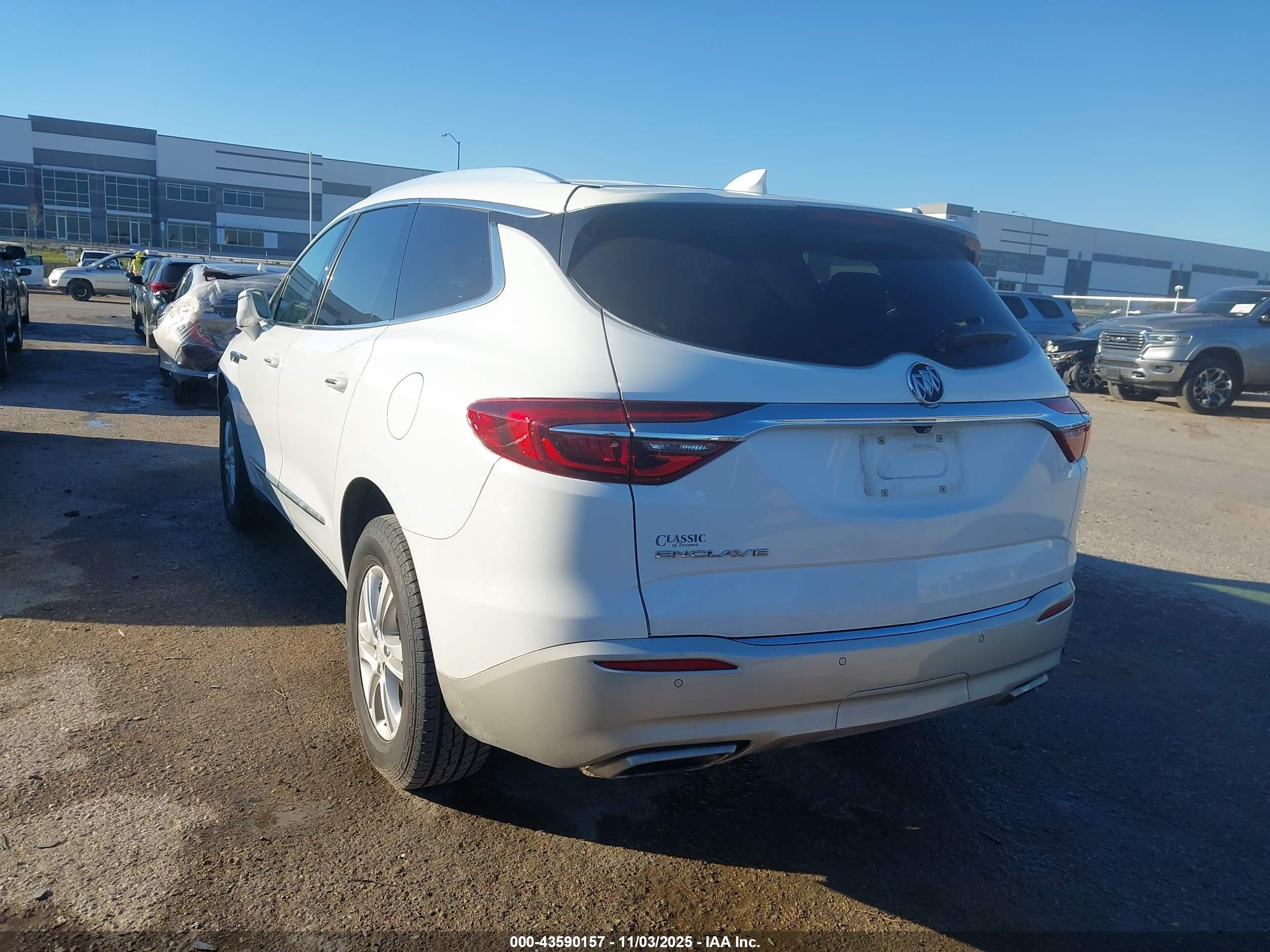 BUICK ENCLAVE image 3
