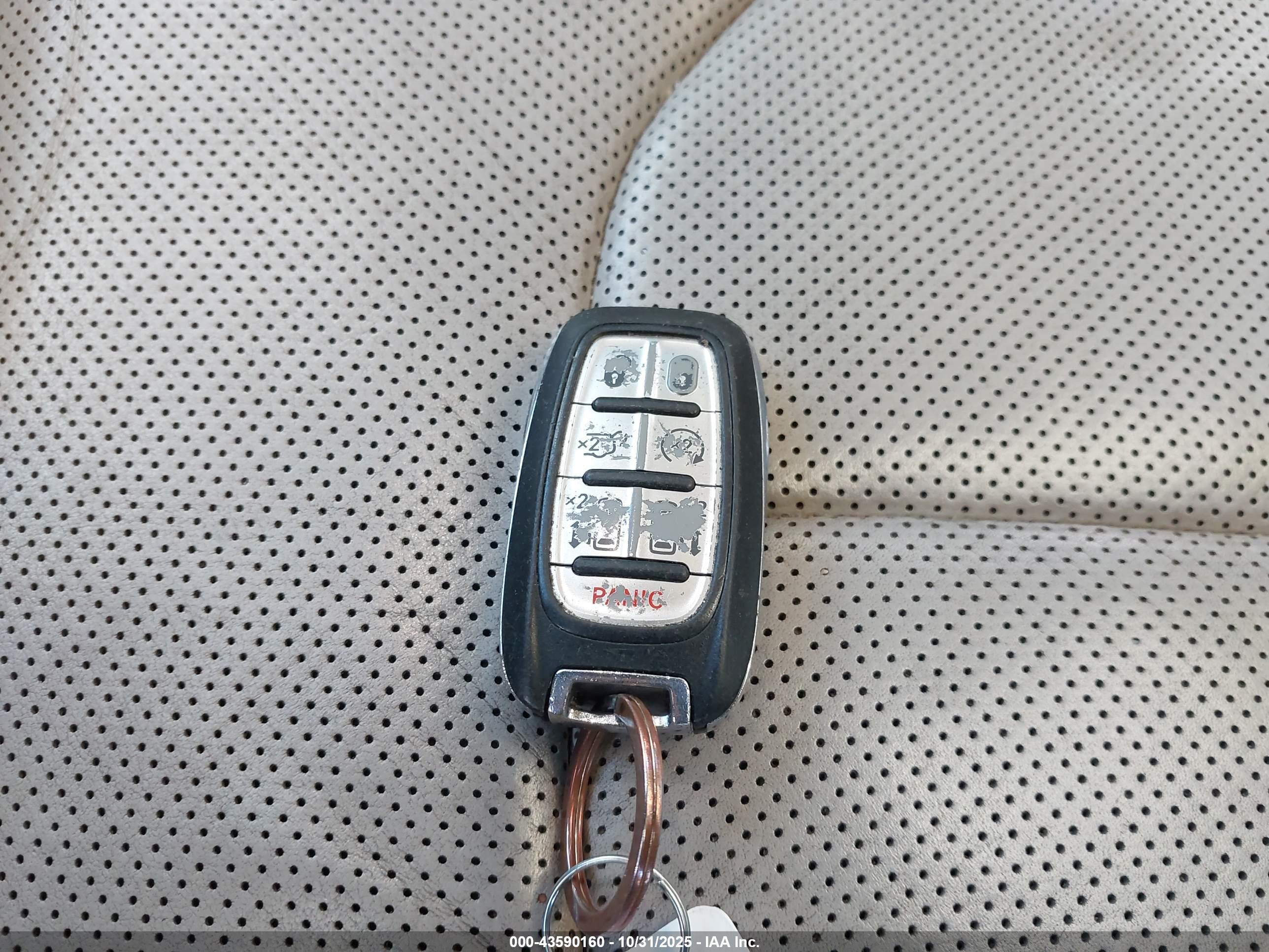 CHRYSLER PACIFICA image 11