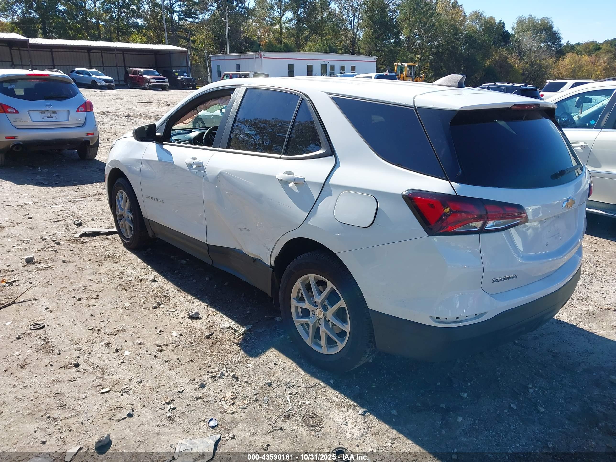 CHEVROLET EQUINOX image 3