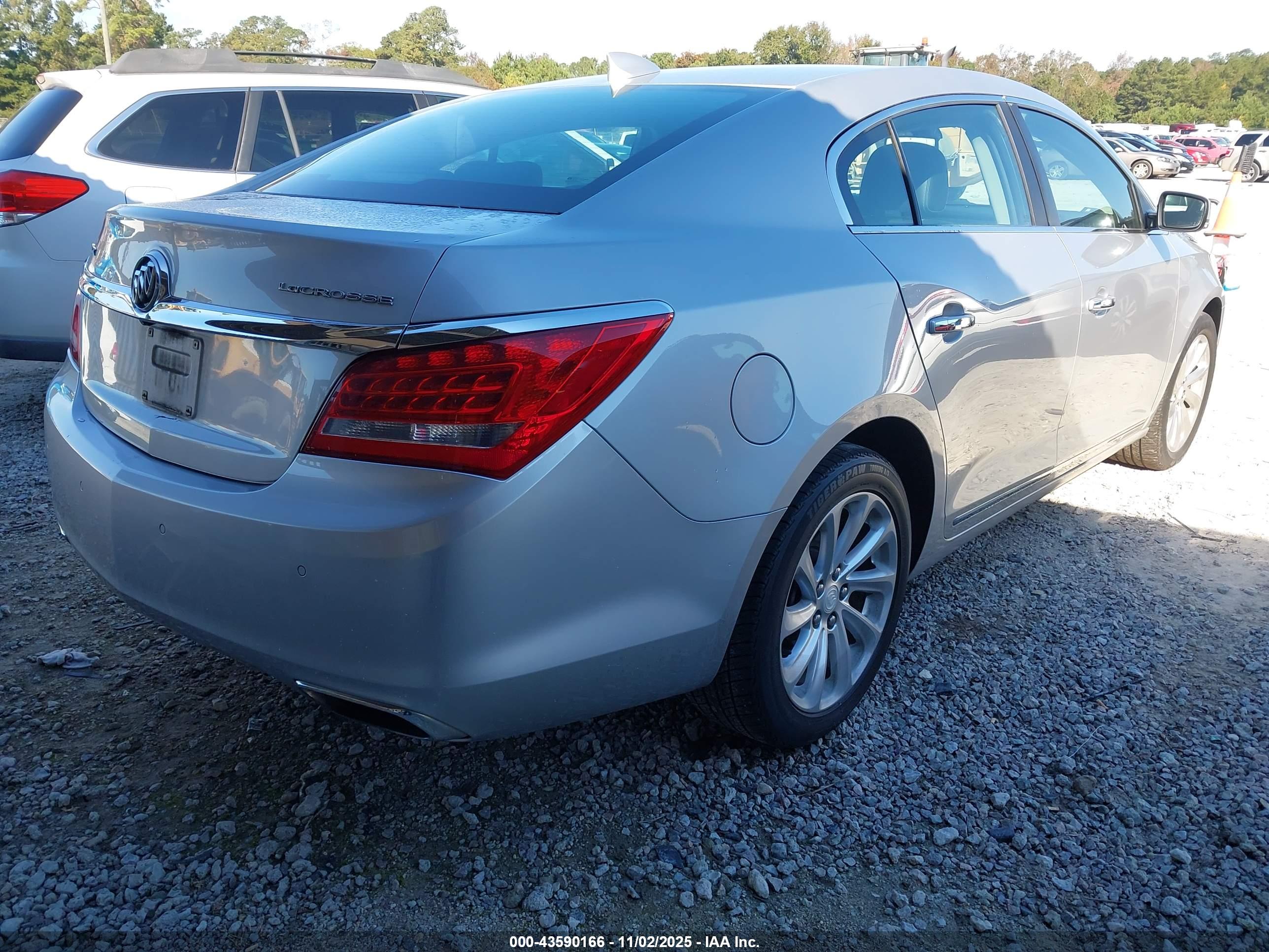 BUICK LACROSSE image 4