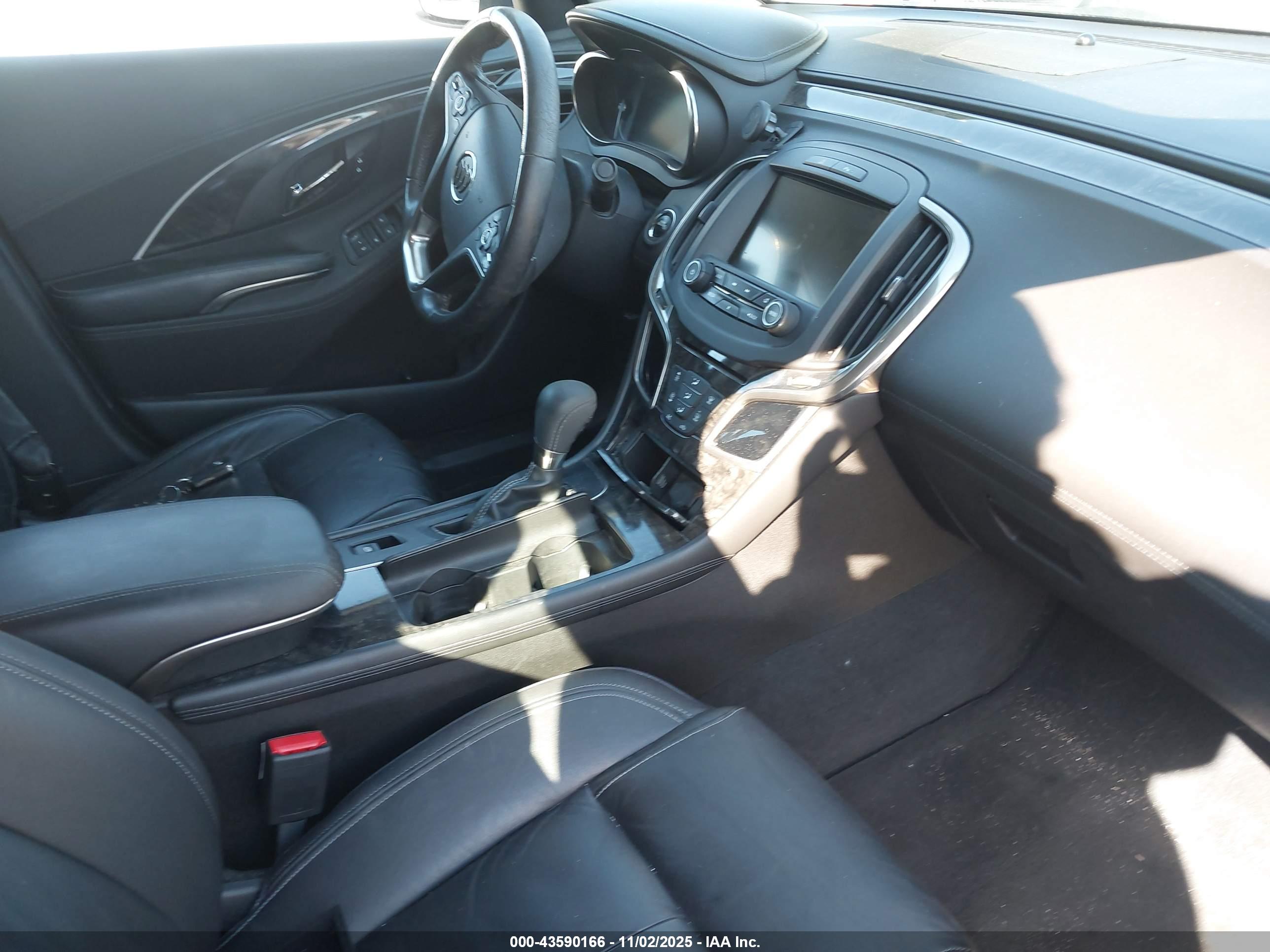 BUICK LACROSSE image 5
