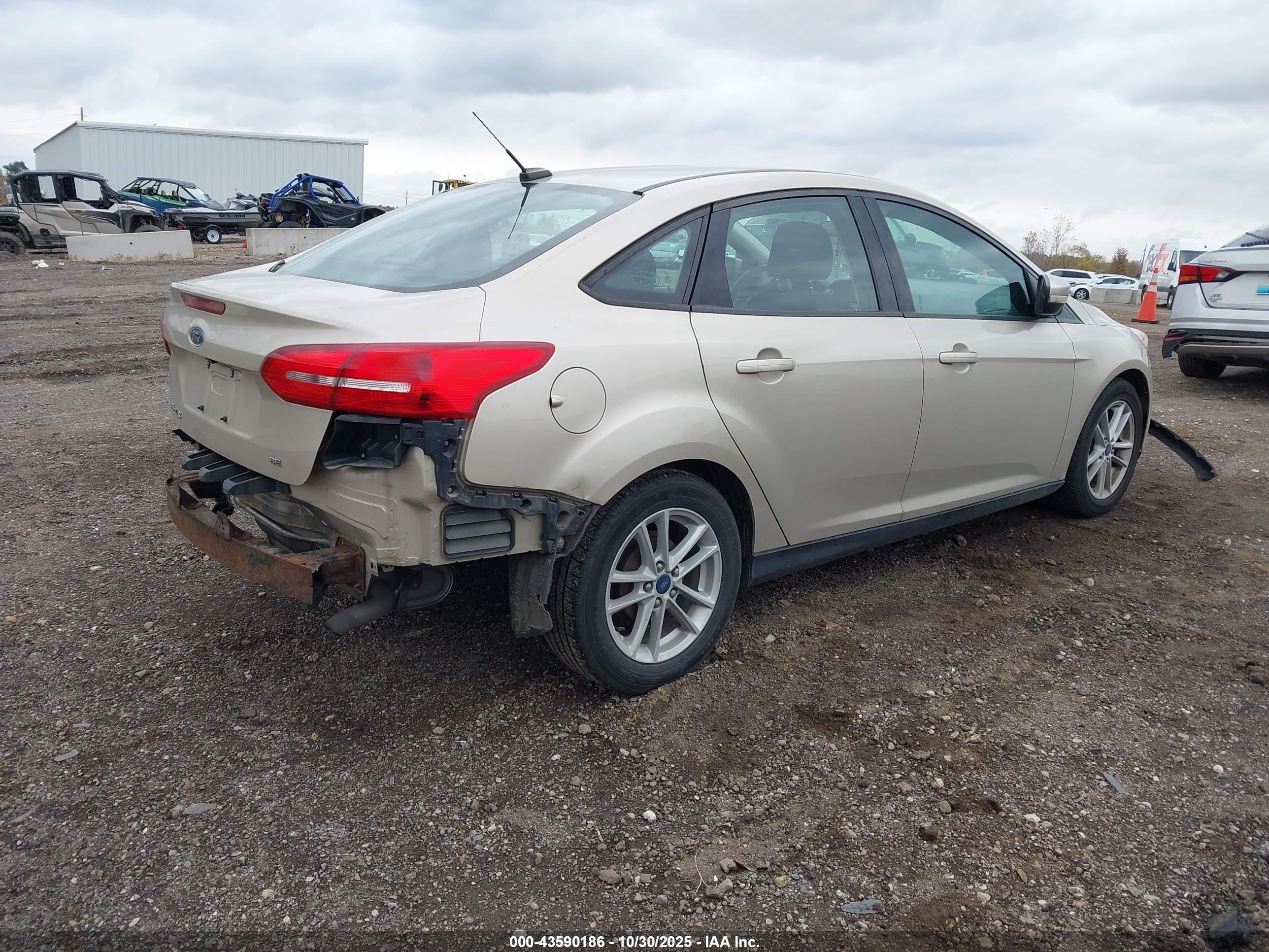 FORD FOCUS image 4