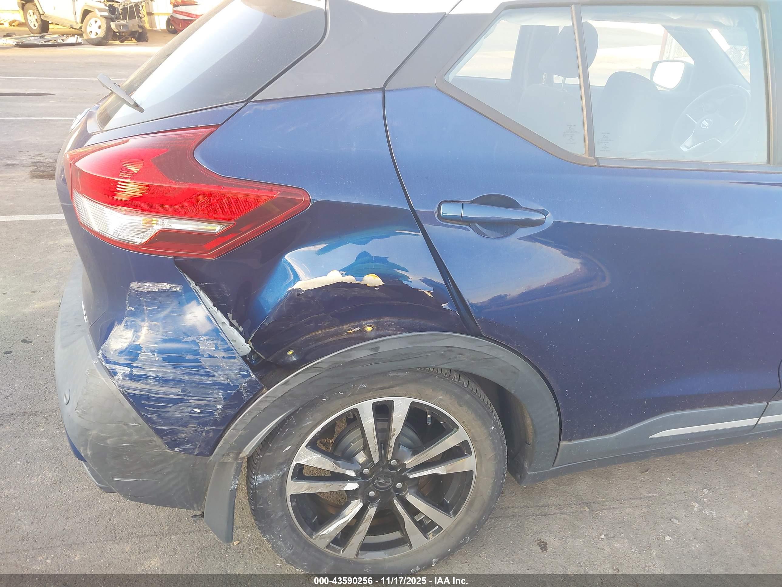NISSAN KICKS image 6