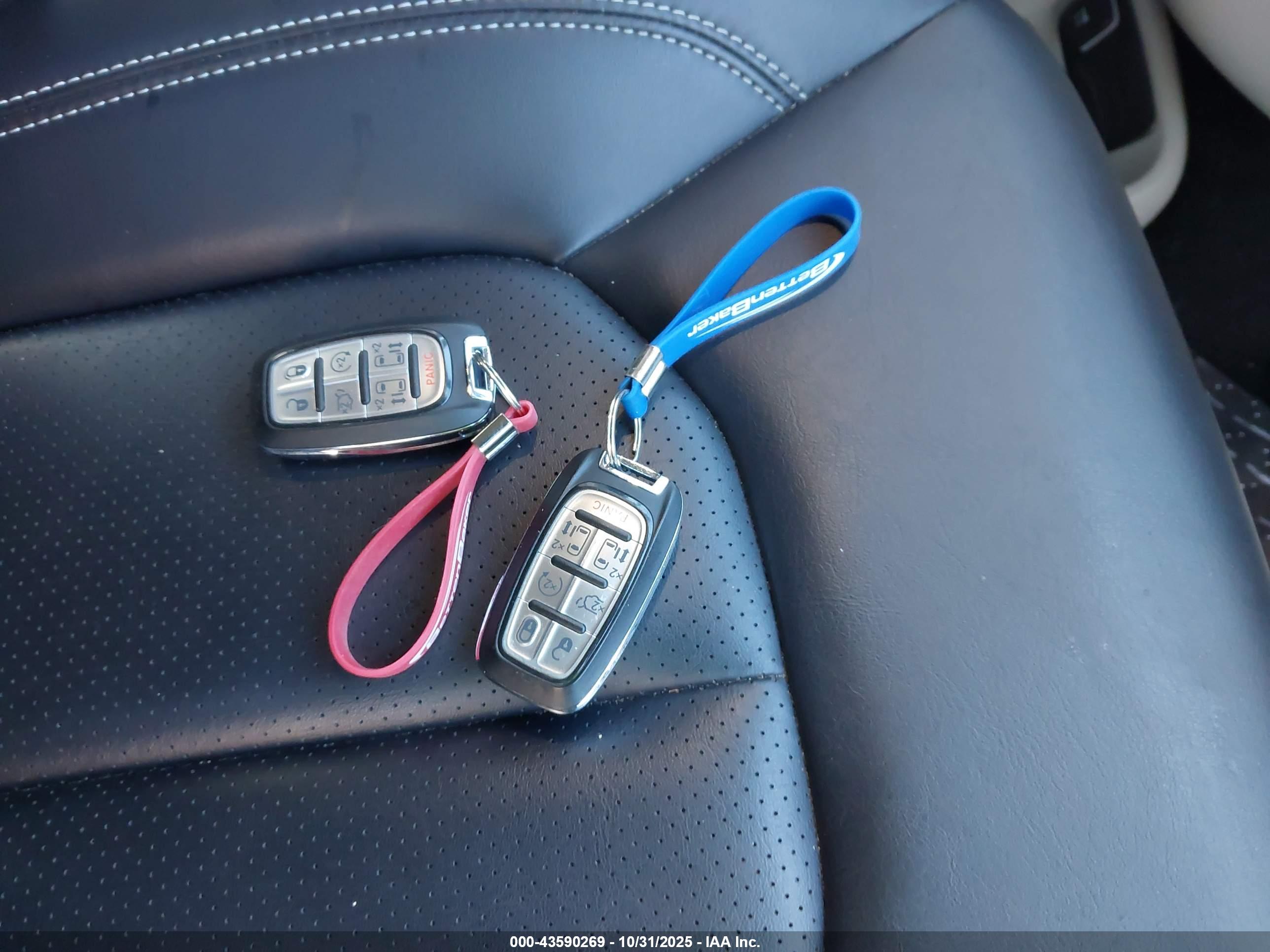 CHRYSLER PACIFICA image 11