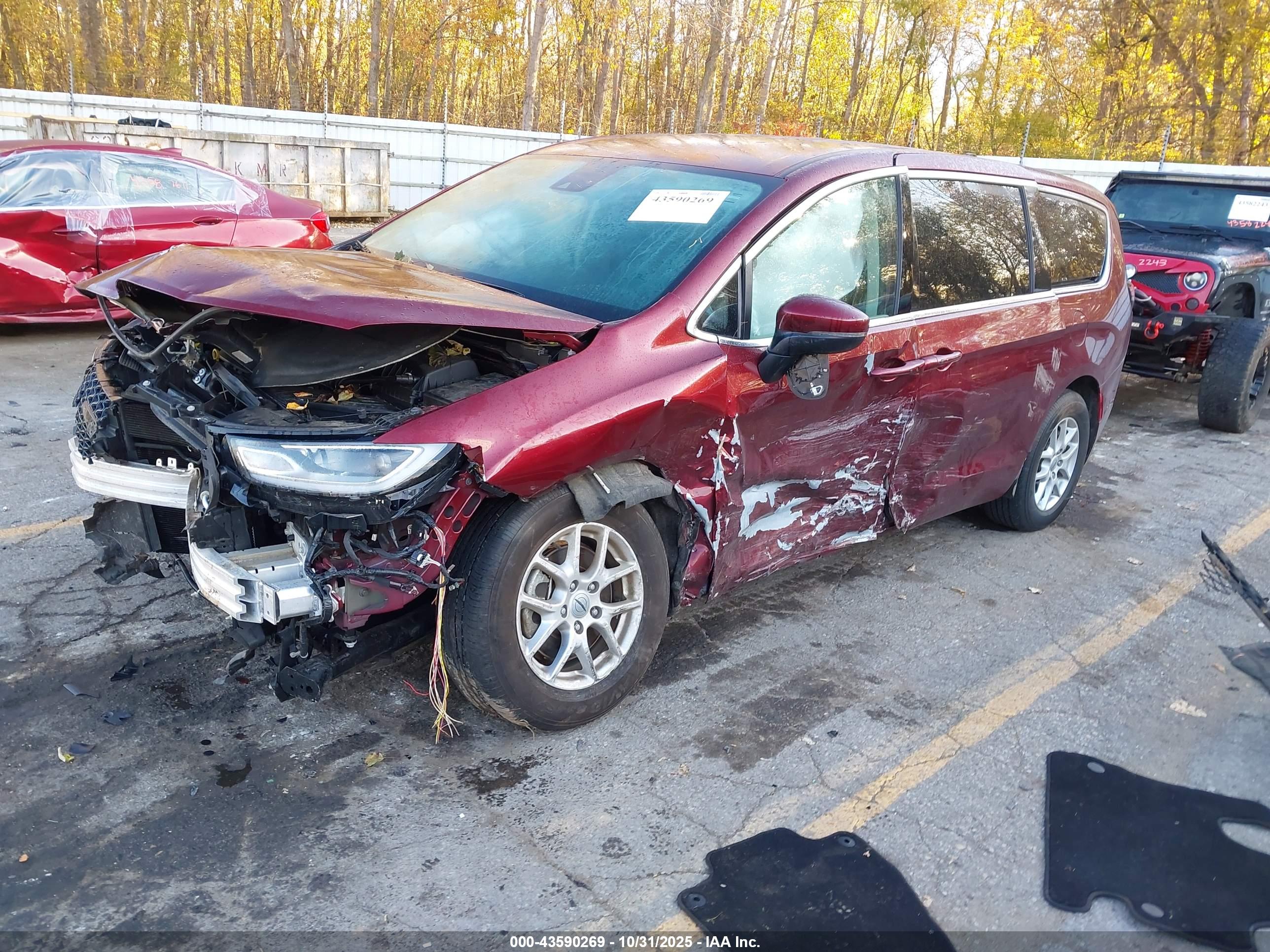 CHRYSLER PACIFICA image 2