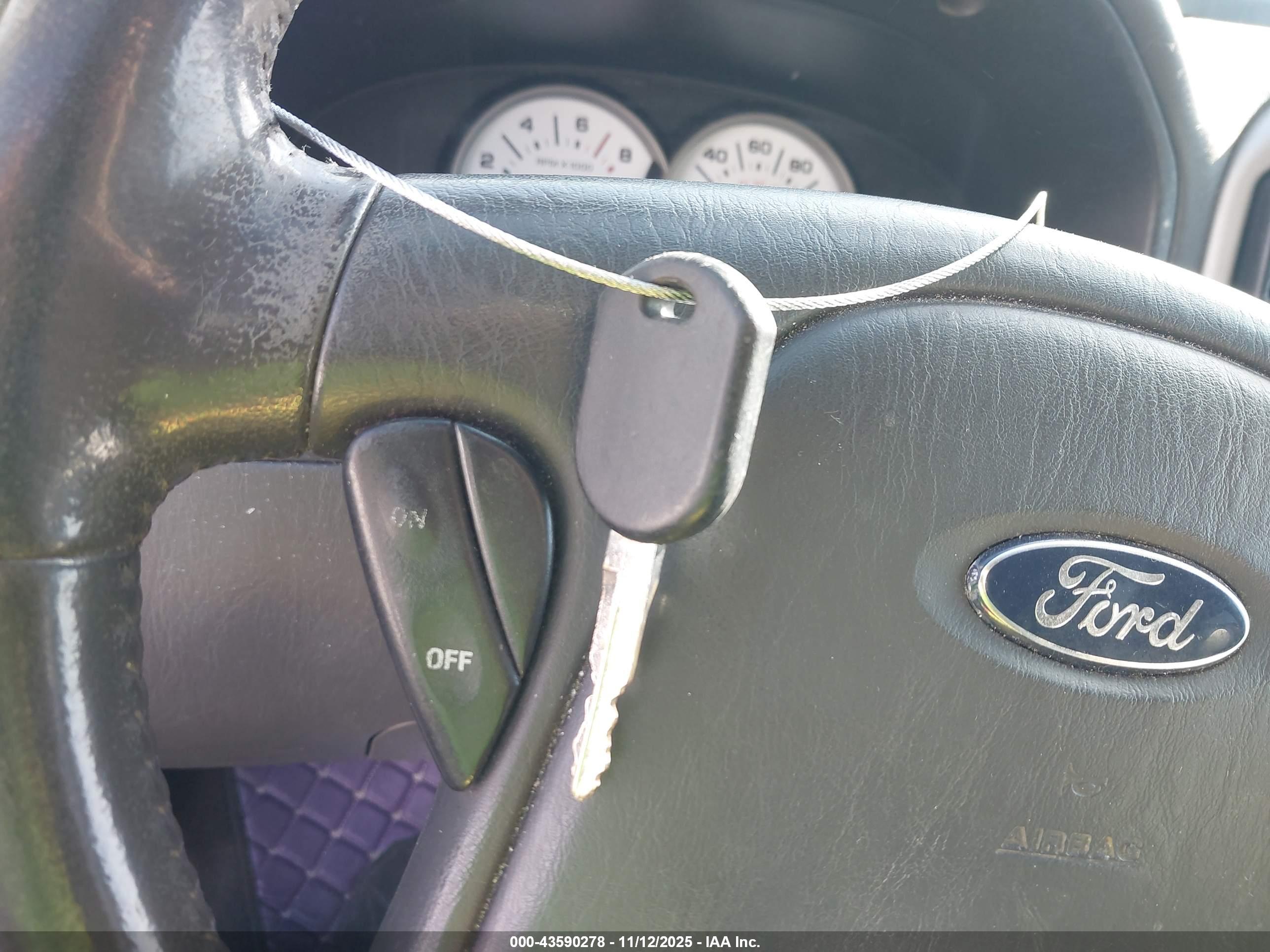 FORD ESCAPE image 11