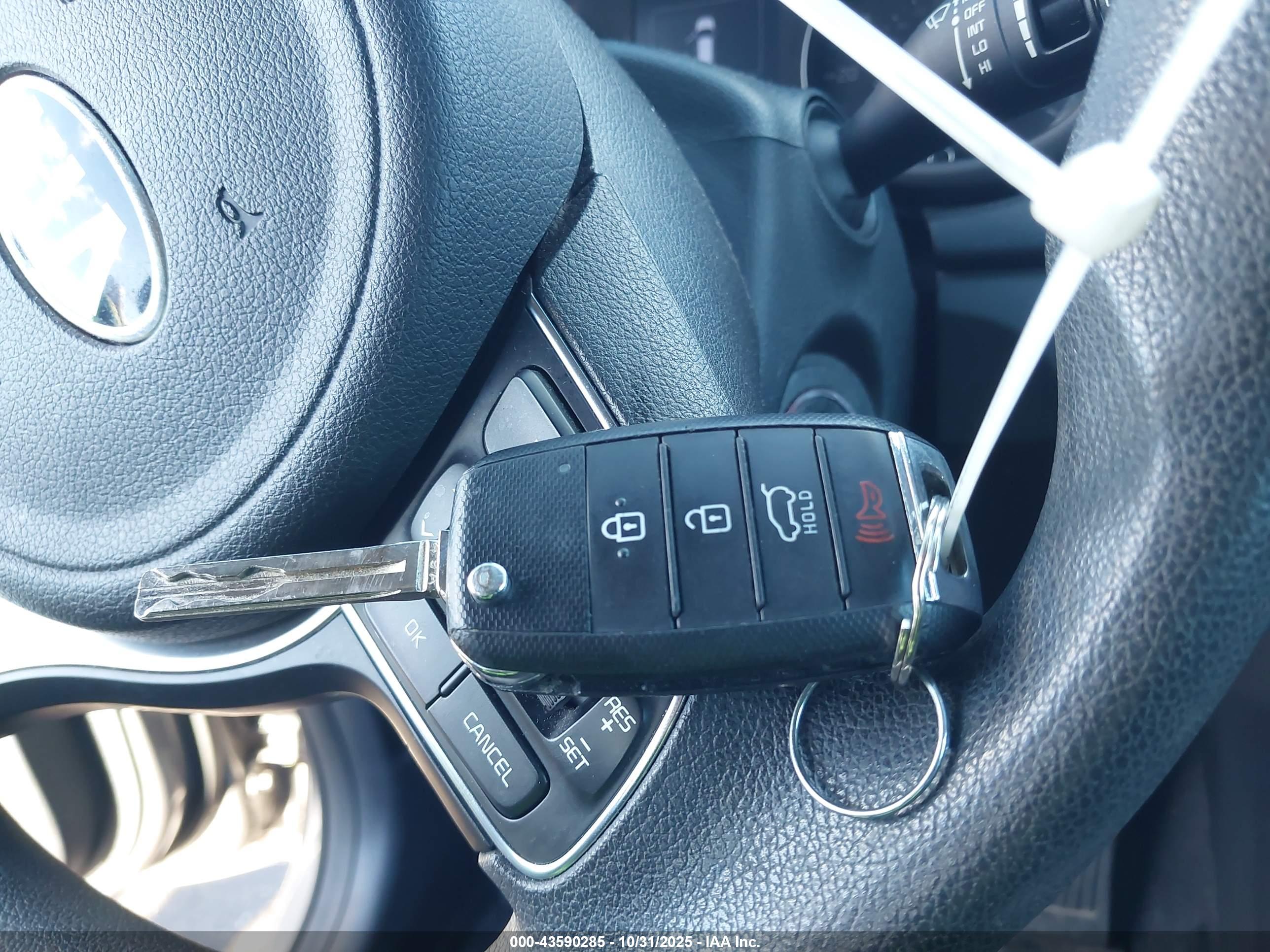 KIA SPORTAGE image 11