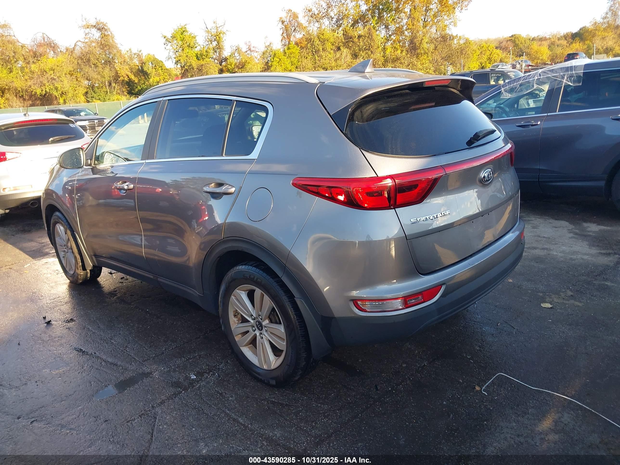 KIA SPORTAGE image 3