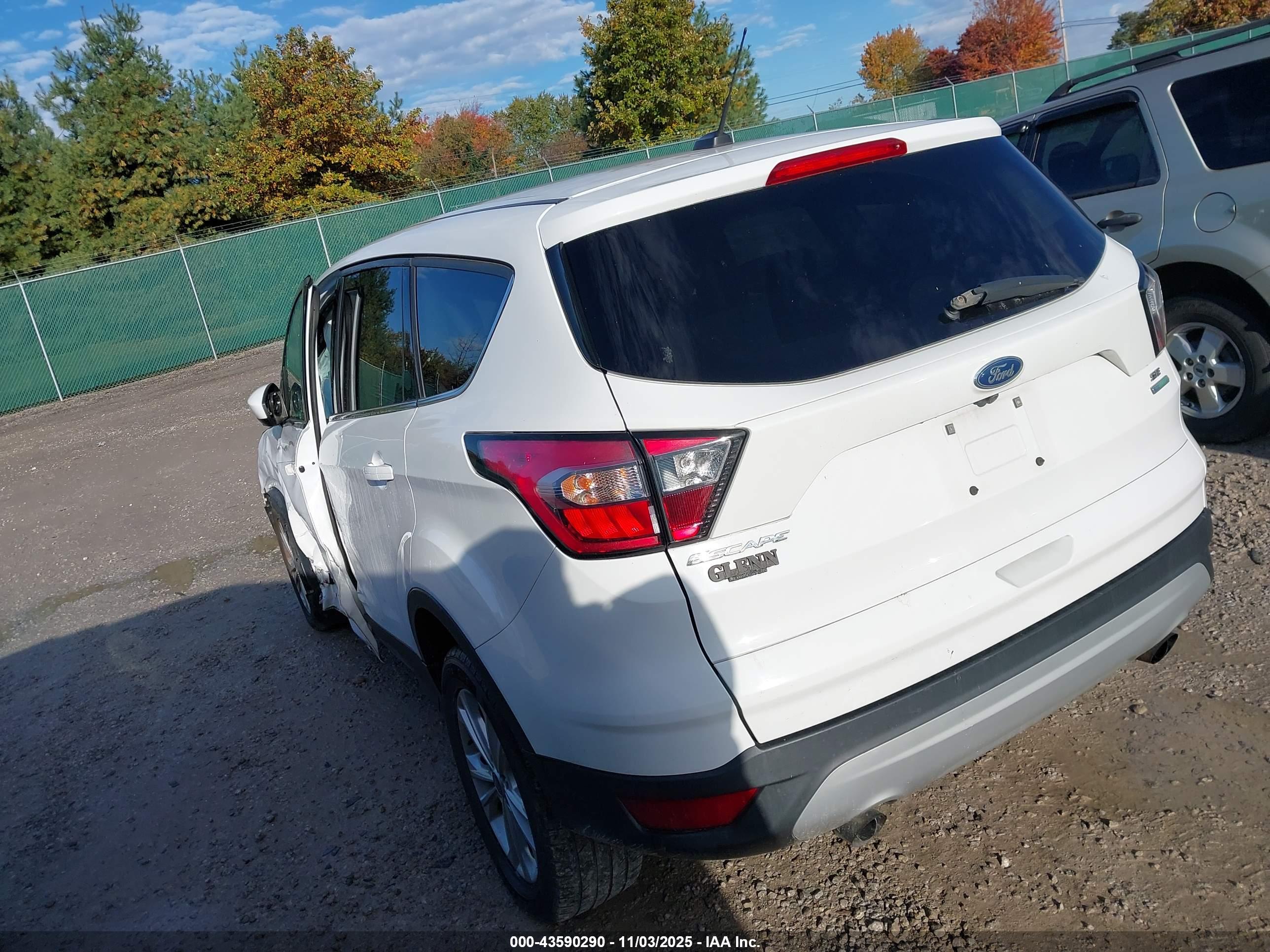 FORD ESCAPE image 3