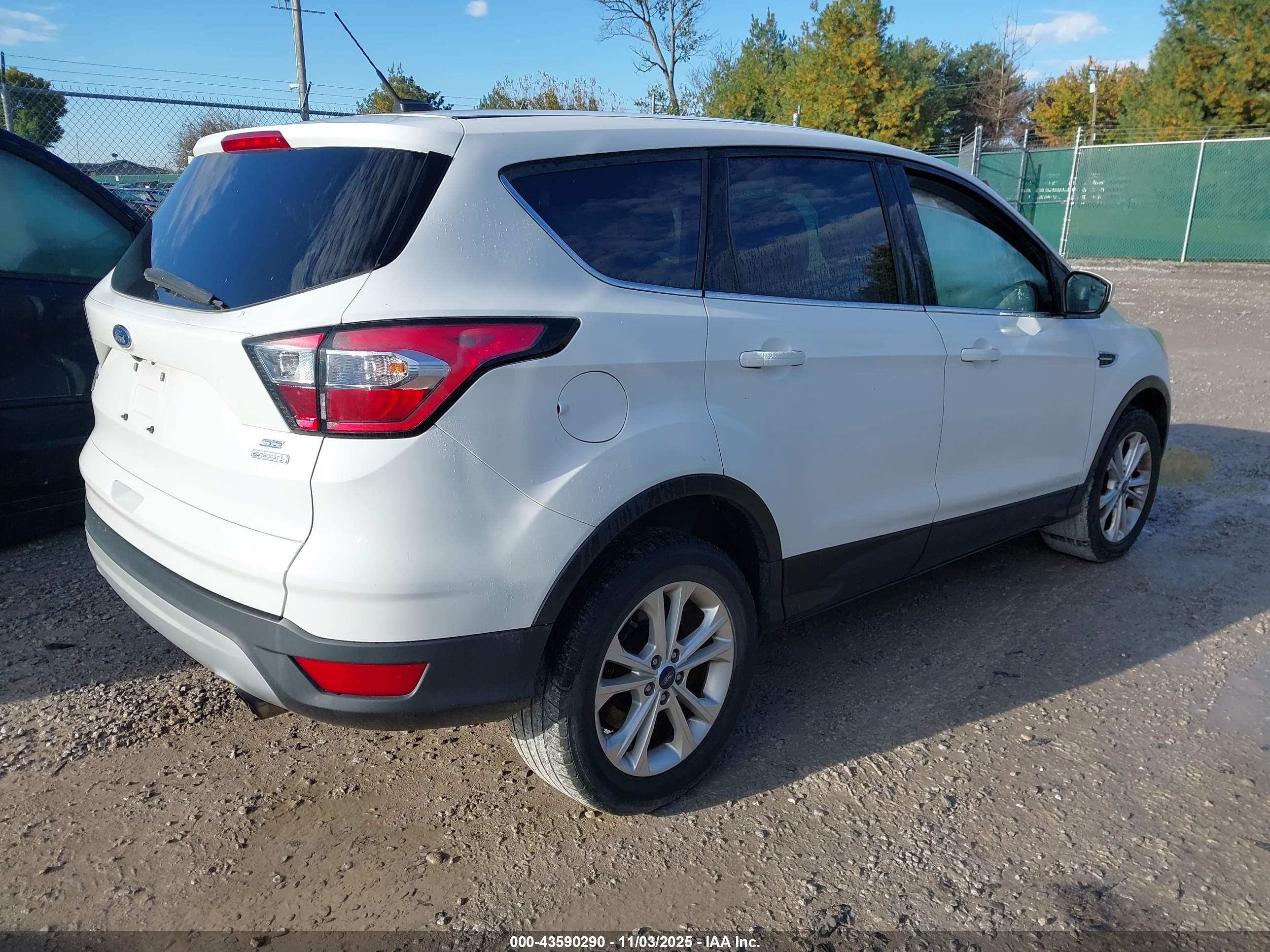 FORD ESCAPE image 4