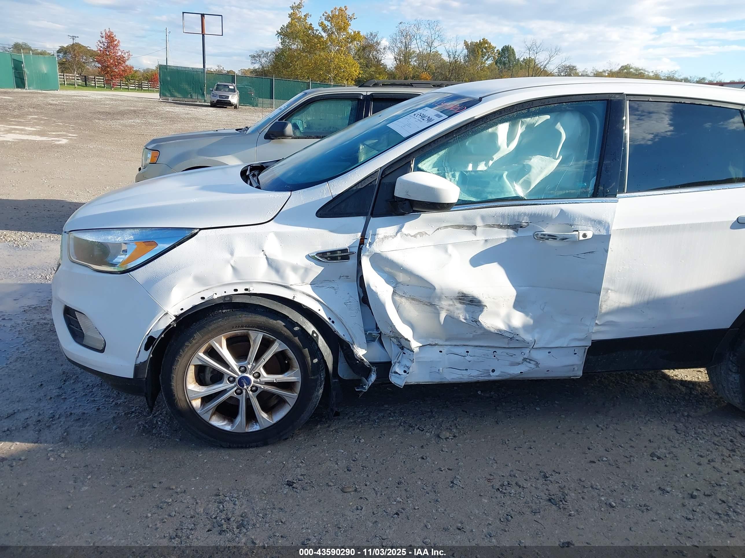 FORD ESCAPE image 6