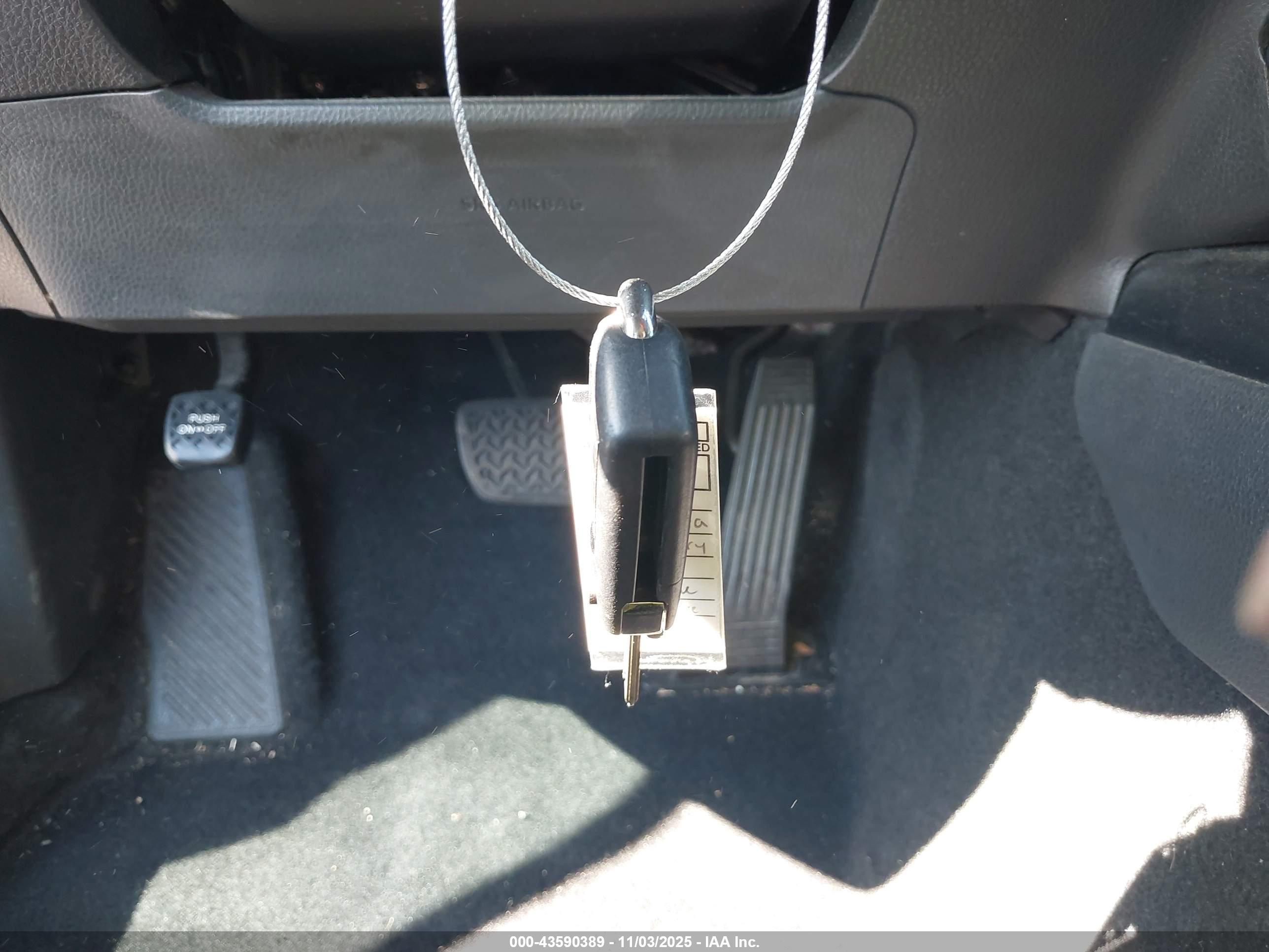 TOYOTA CAMRY image 11