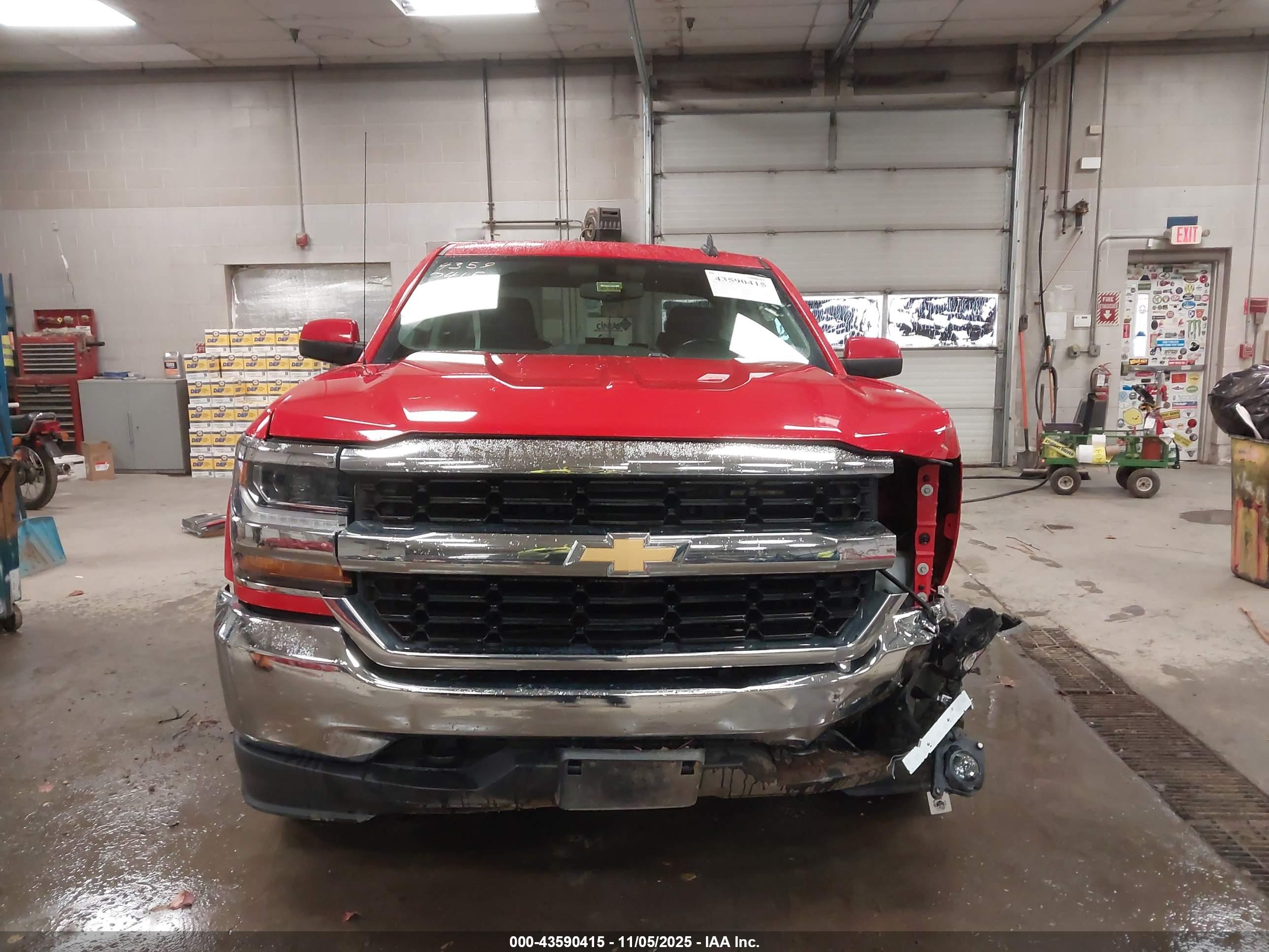 CHEVROLET SILVERADO image 6