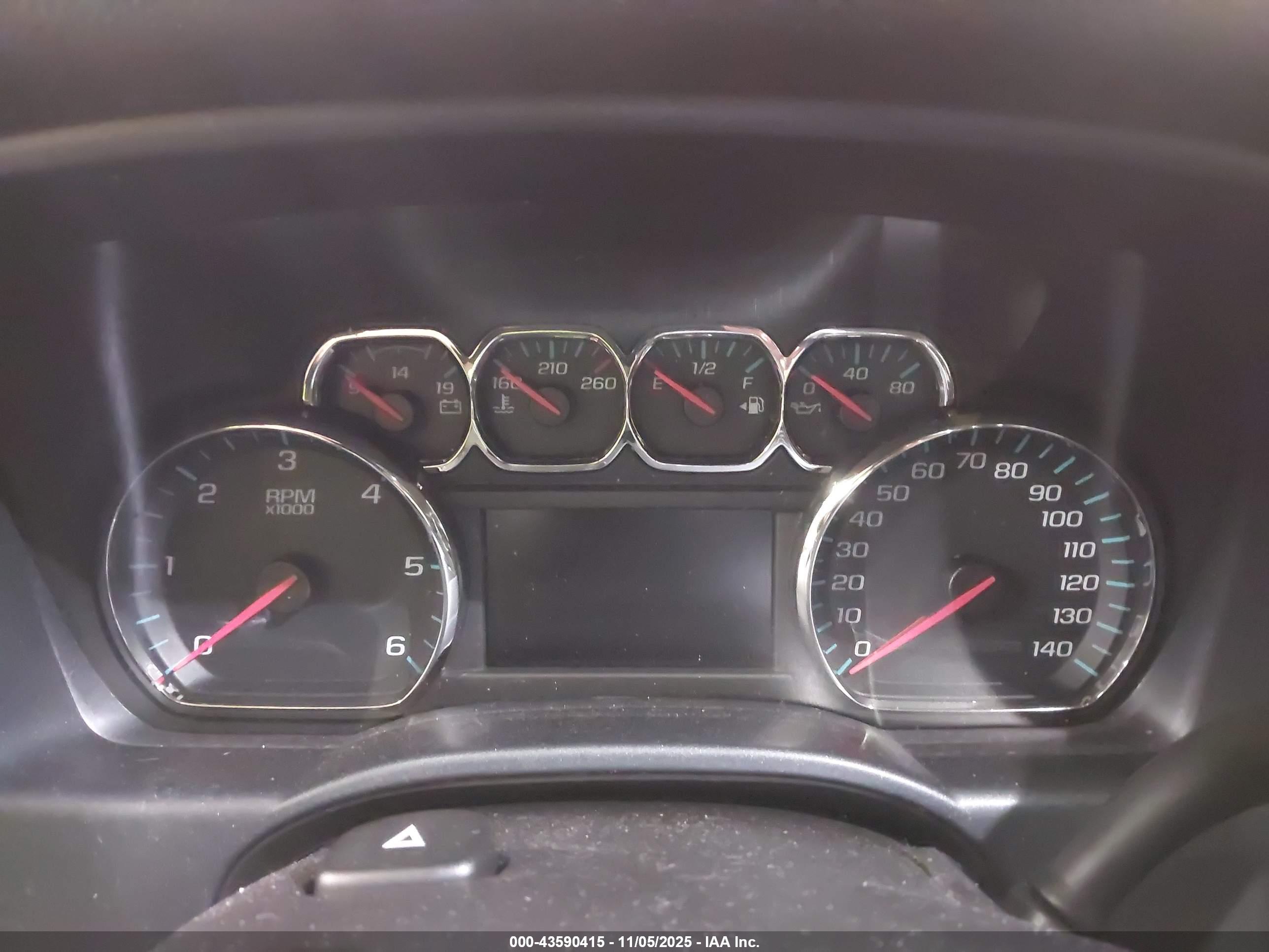 CHEVROLET SILVERADO image 7