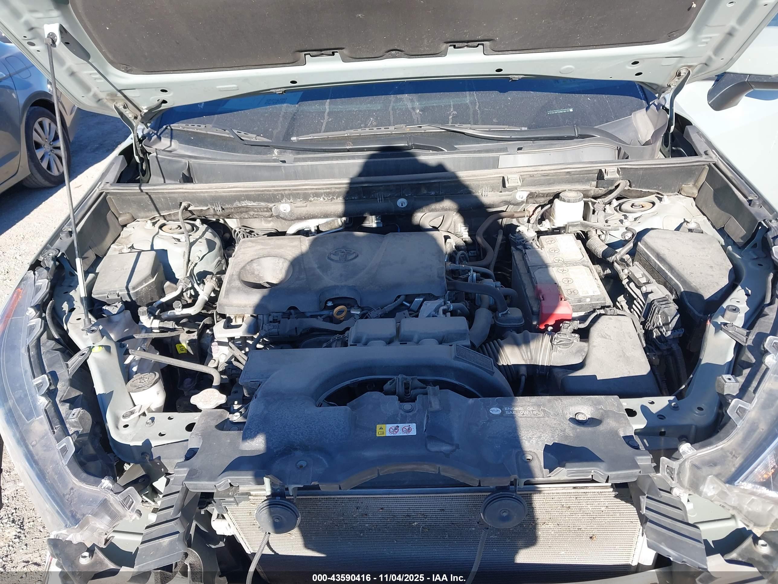 TOYOTA RAV4 image 10