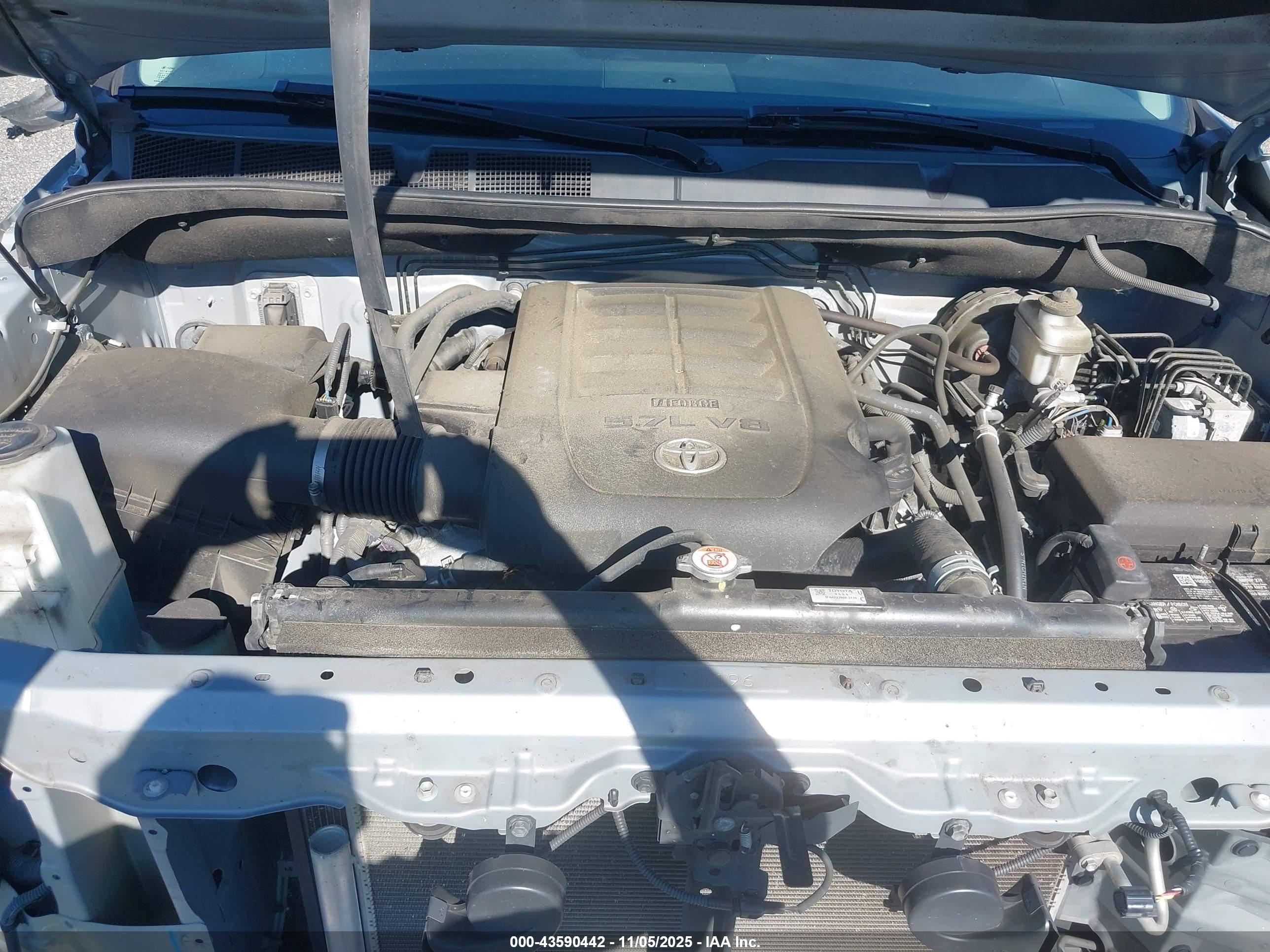 TOYOTA TUNDRA image 10