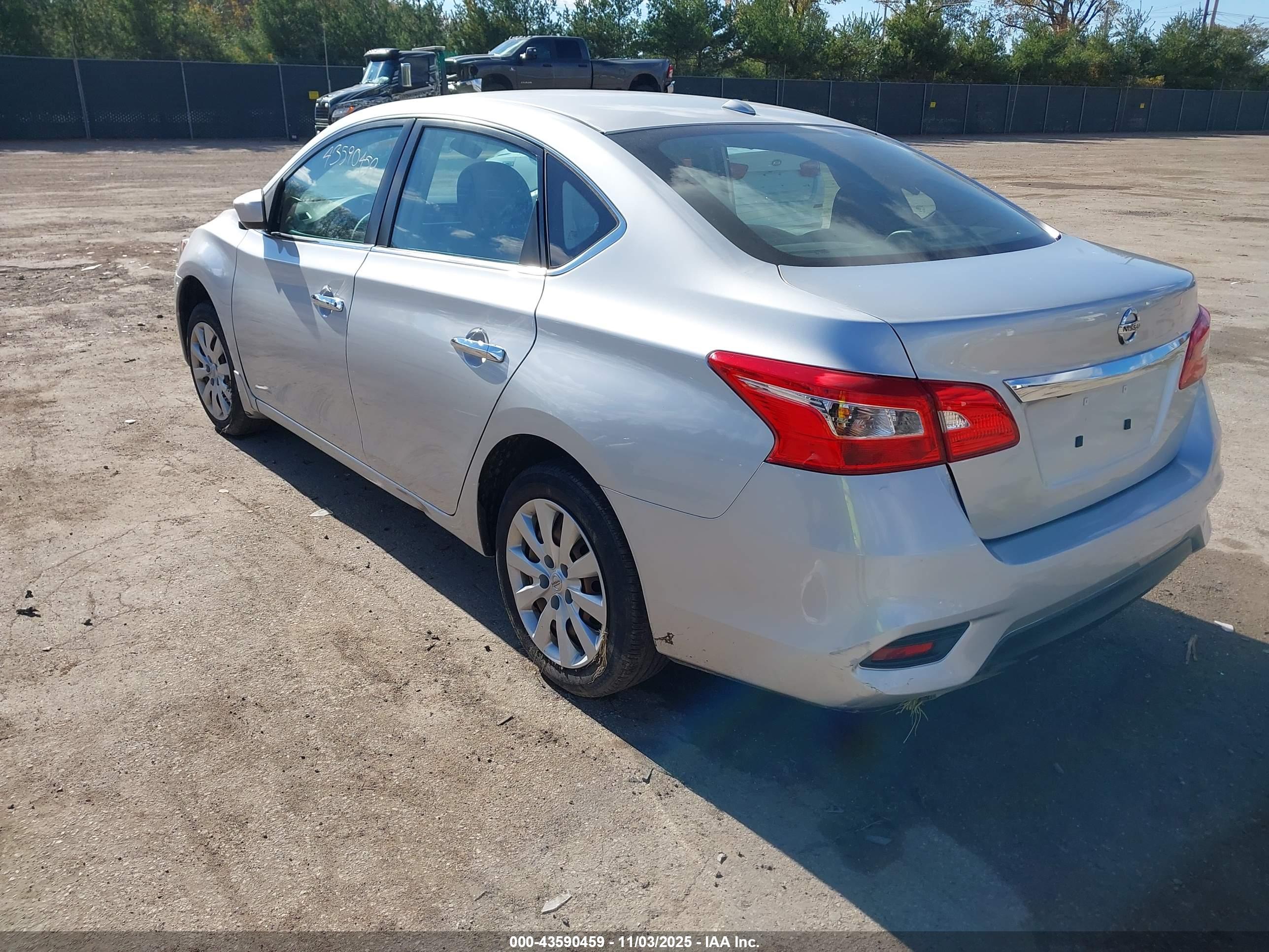 NISSAN SENTRA image 3