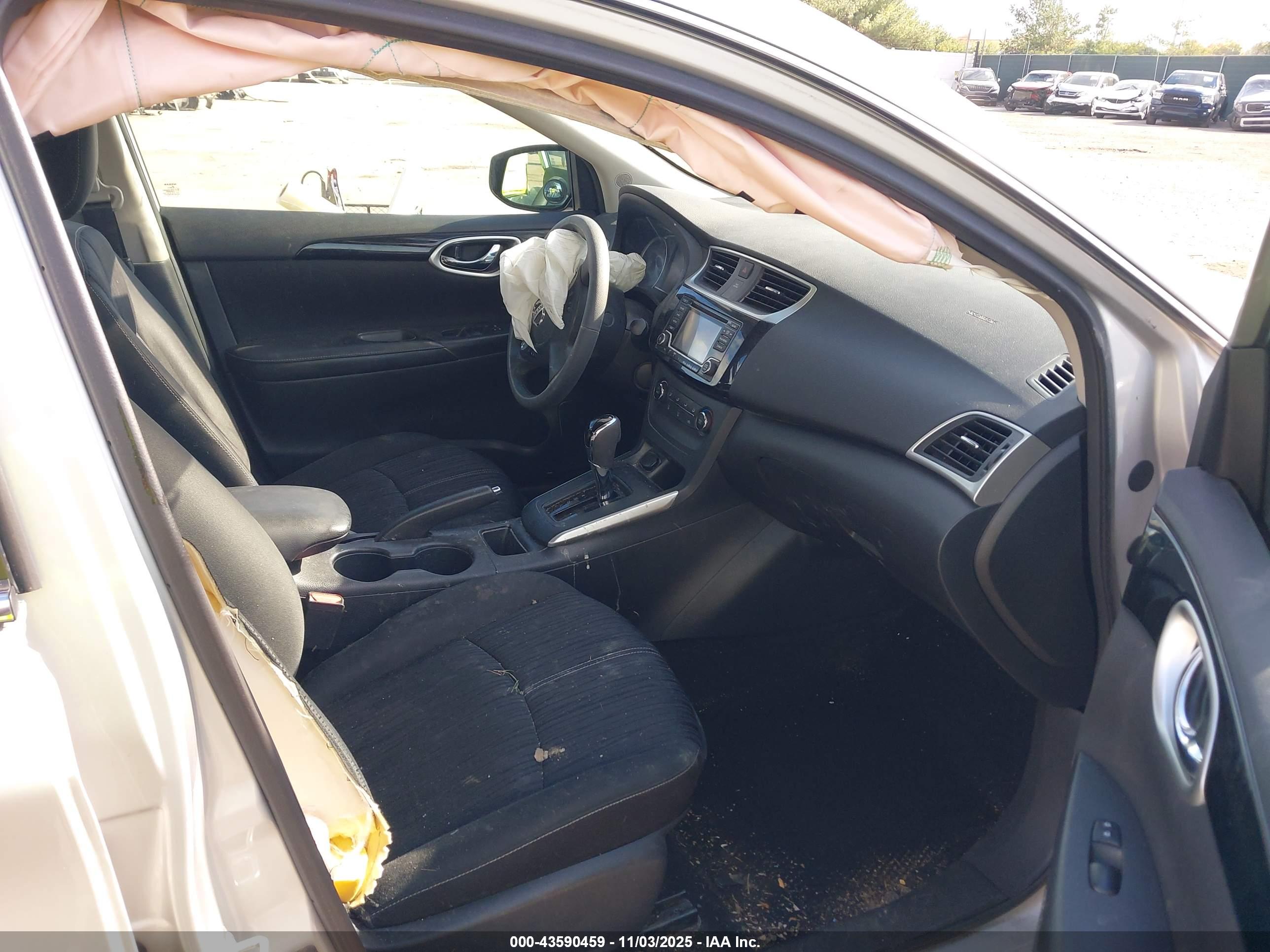 NISSAN SENTRA image 5