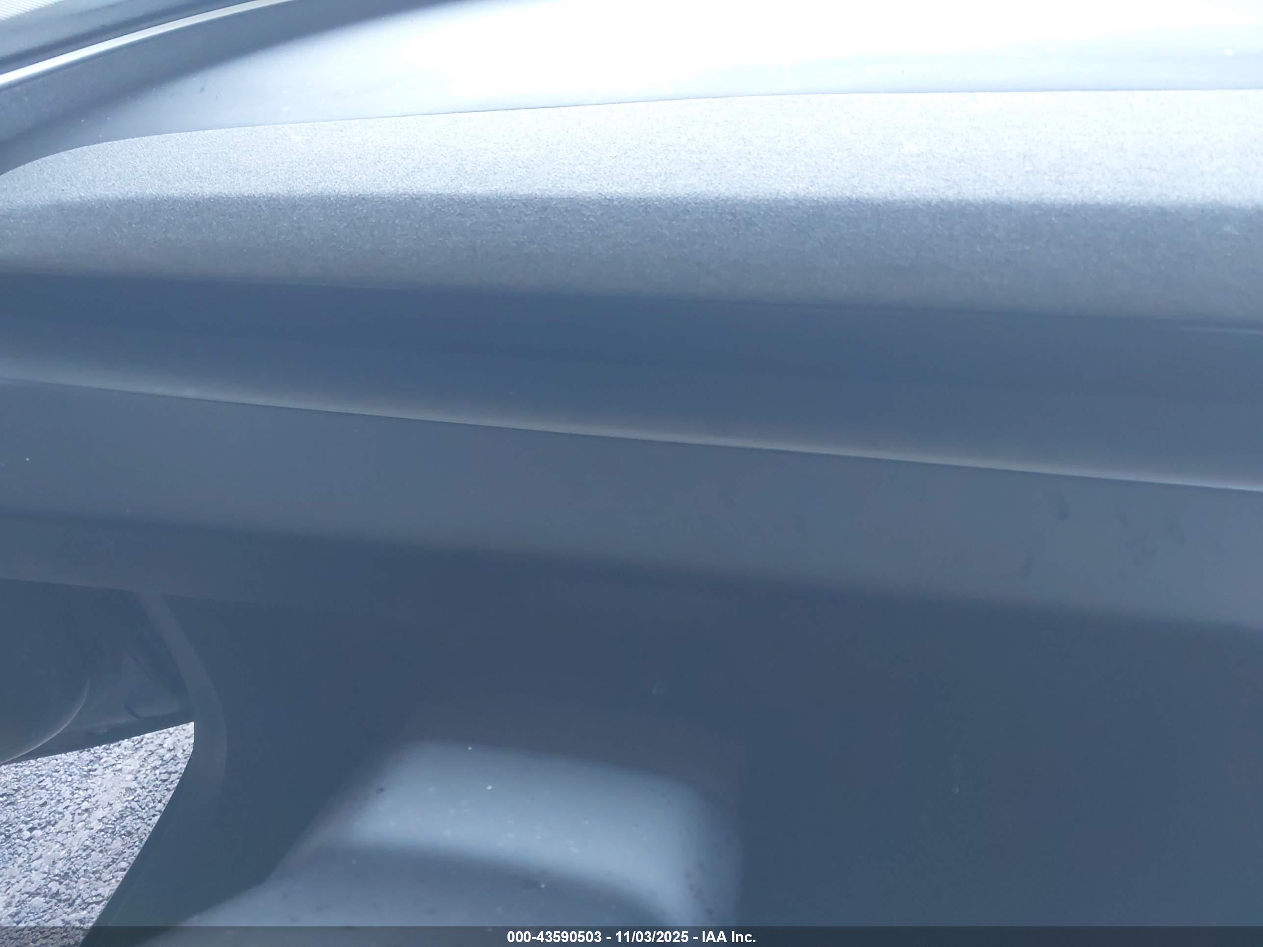 TESLA MODEL image 7