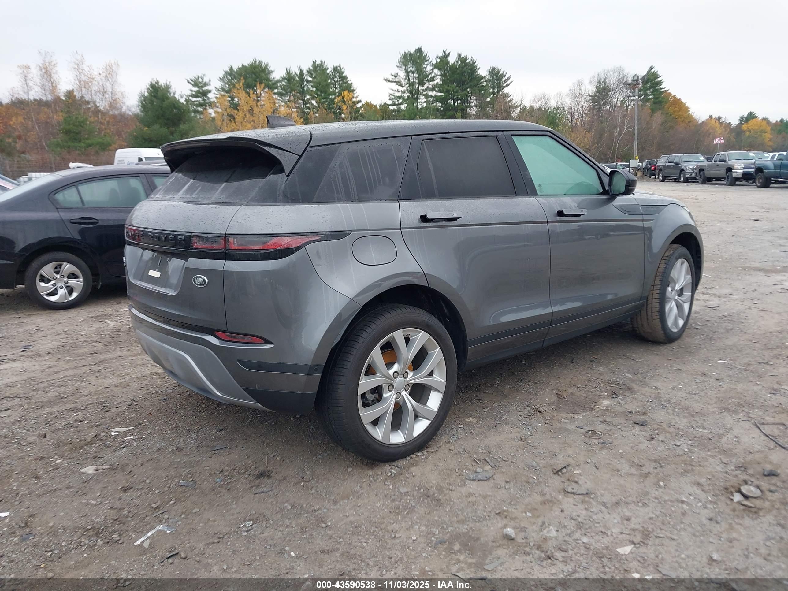 LAND ROVER image 4