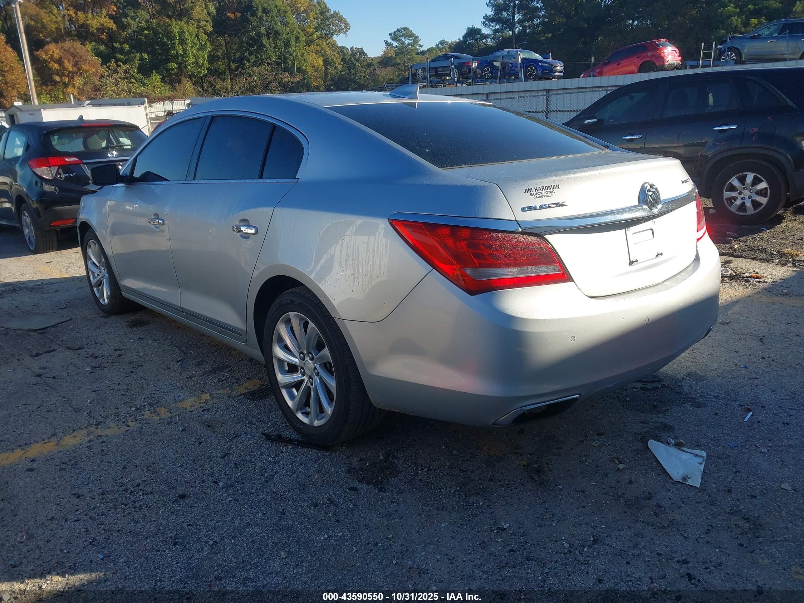 BUICK LACROSSE image 3
