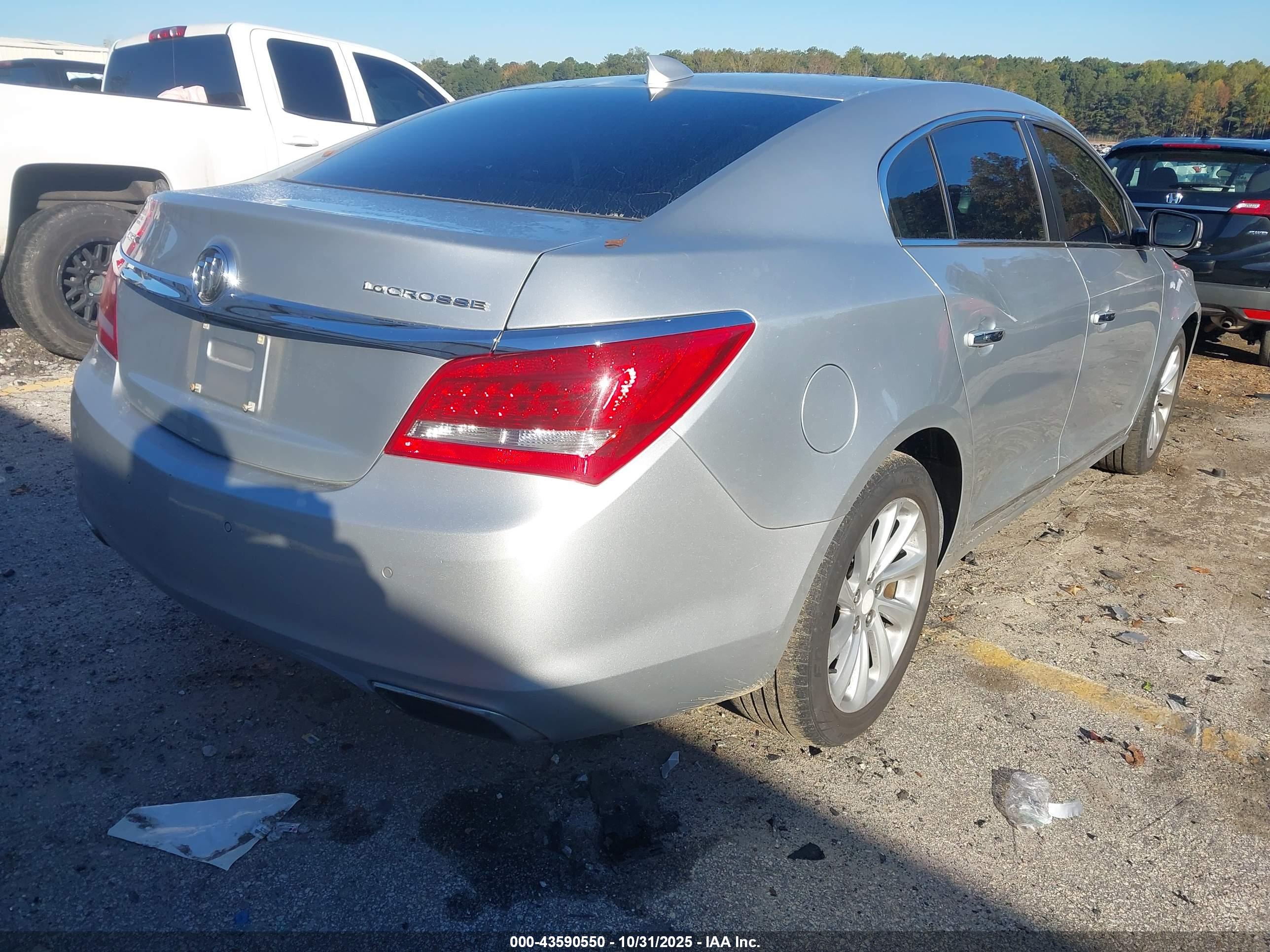 BUICK LACROSSE image 4