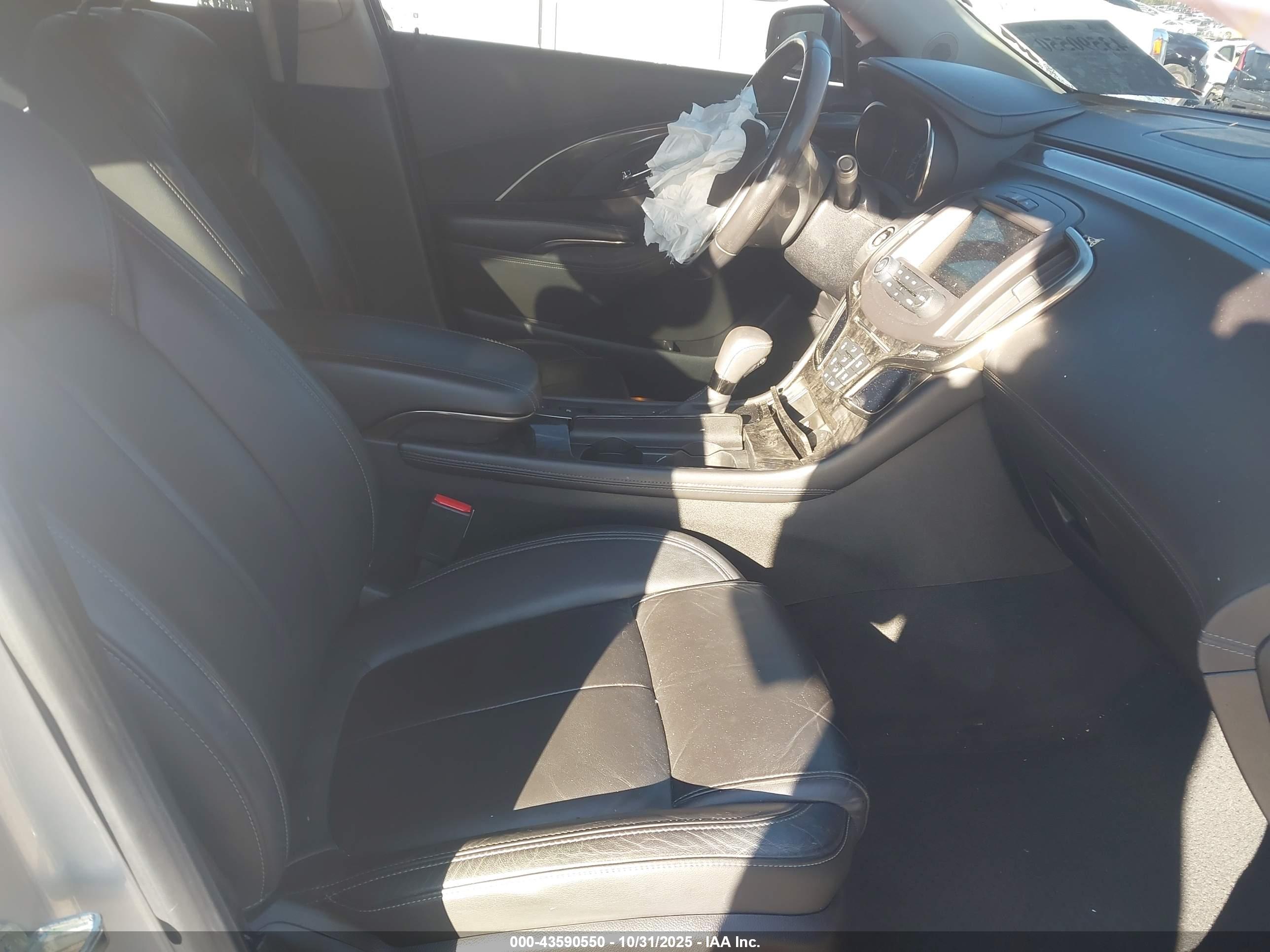 BUICK LACROSSE image 5