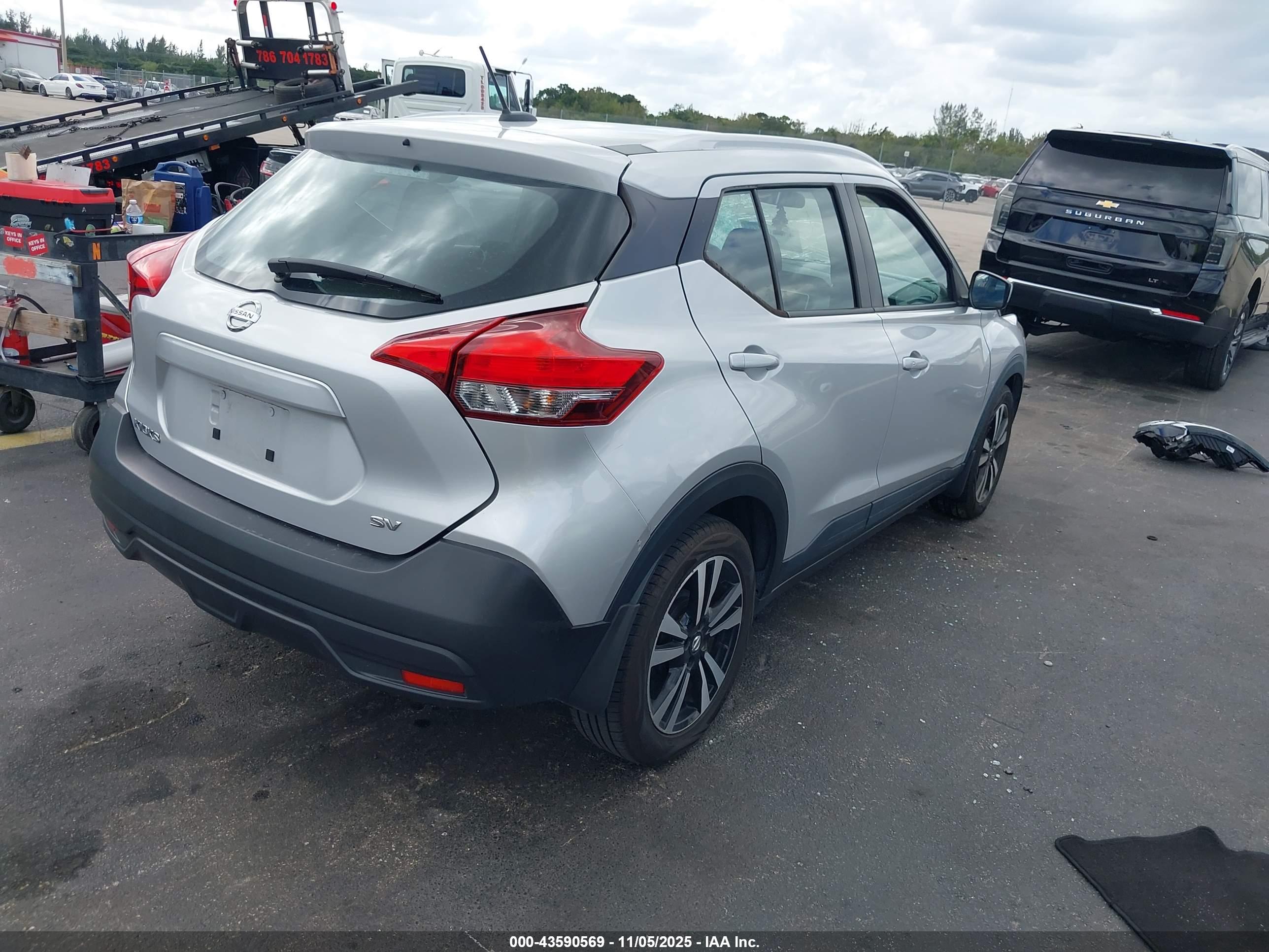 NISSAN KICKS image 4