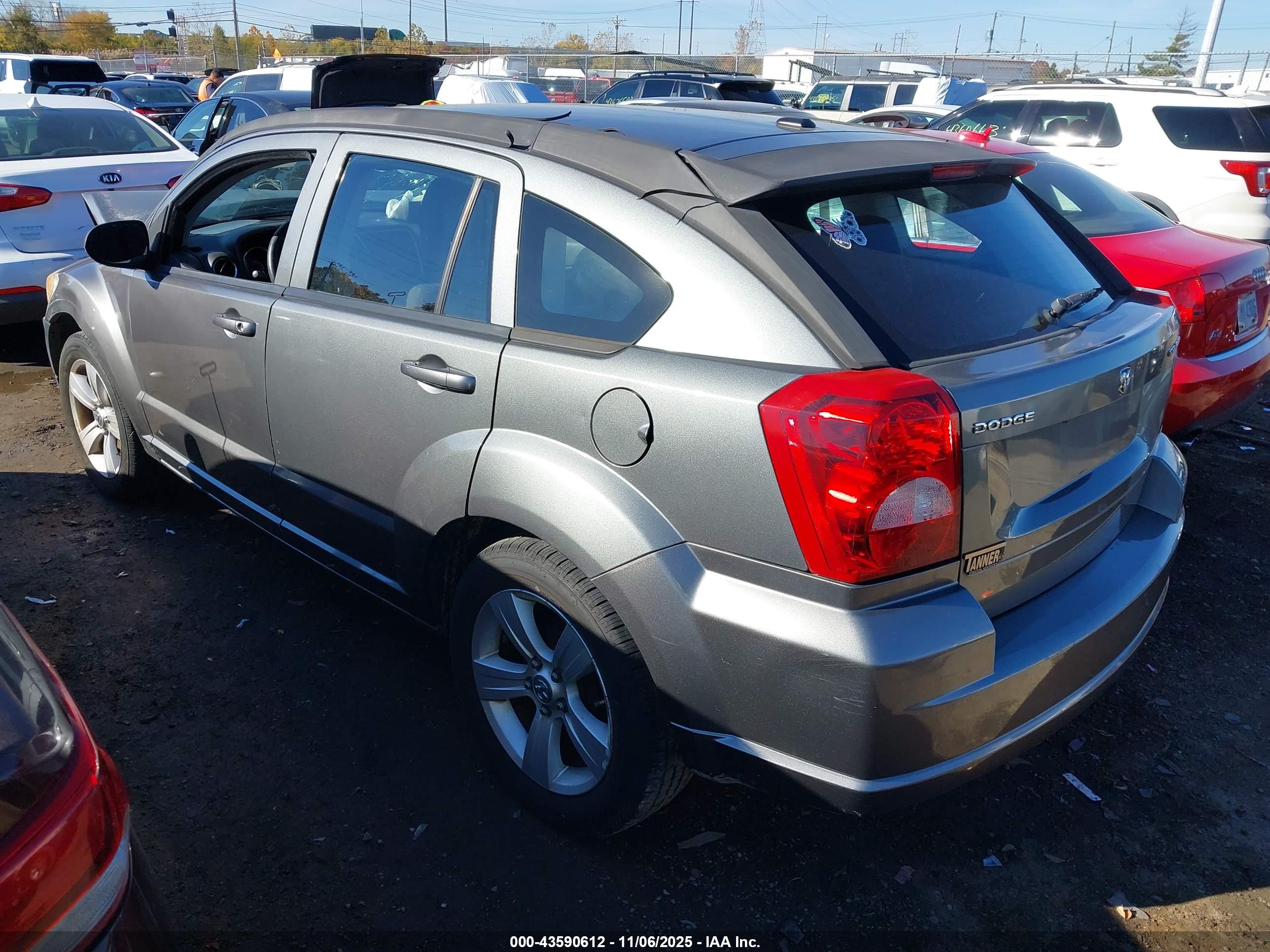 DODGE CALIBER image 3