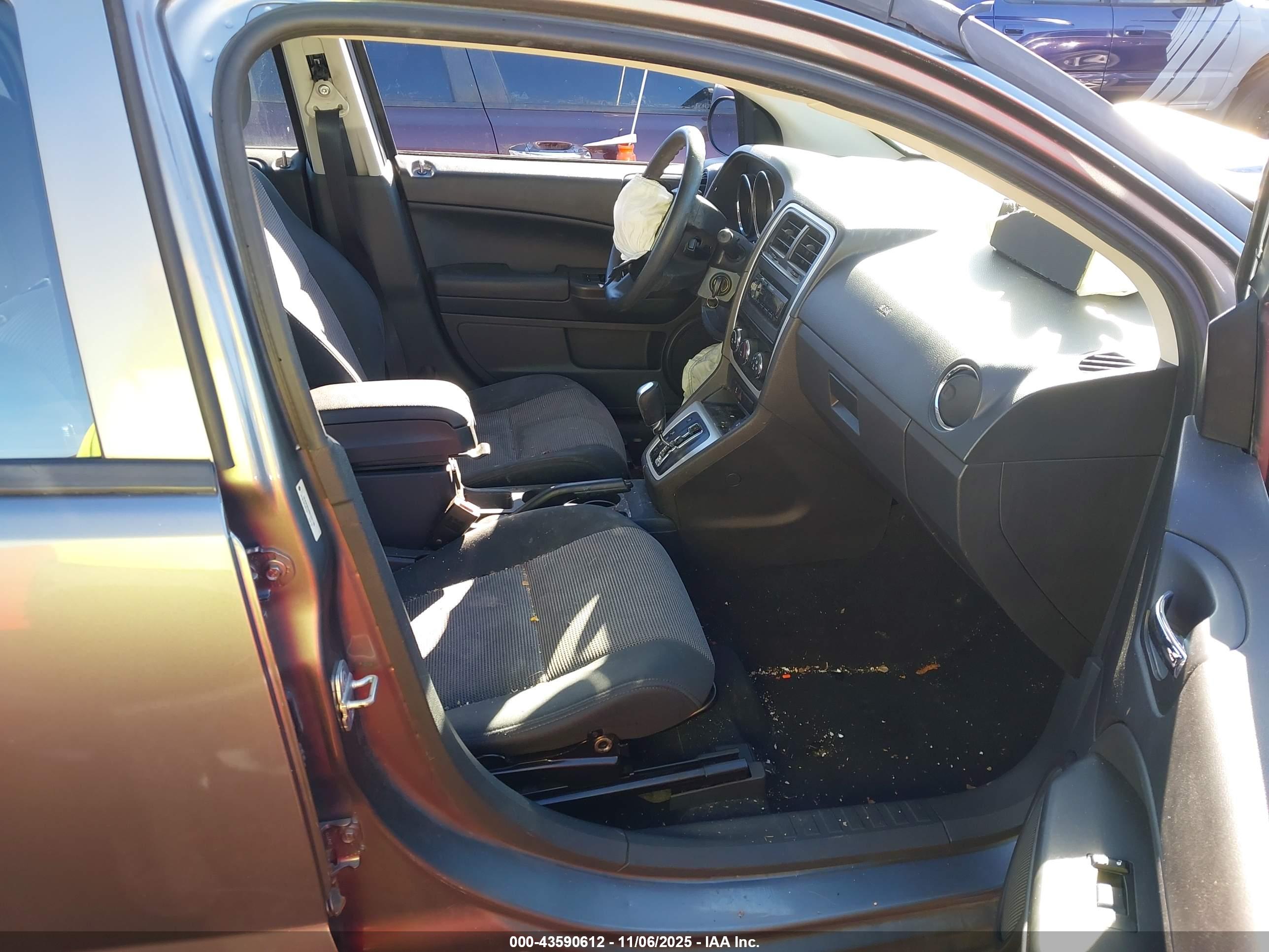 DODGE CALIBER image 5