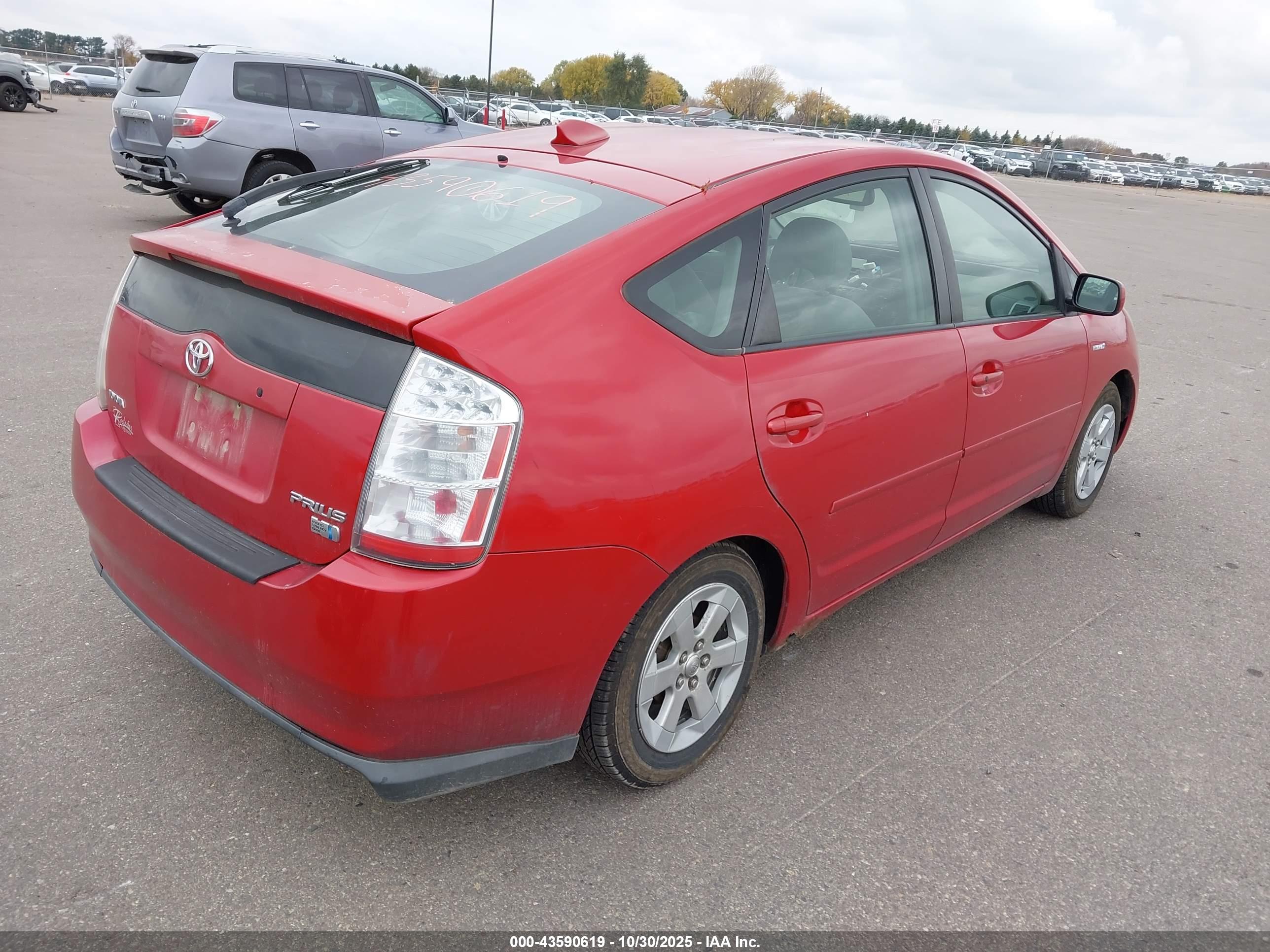 TOYOTA PRIUS image 4